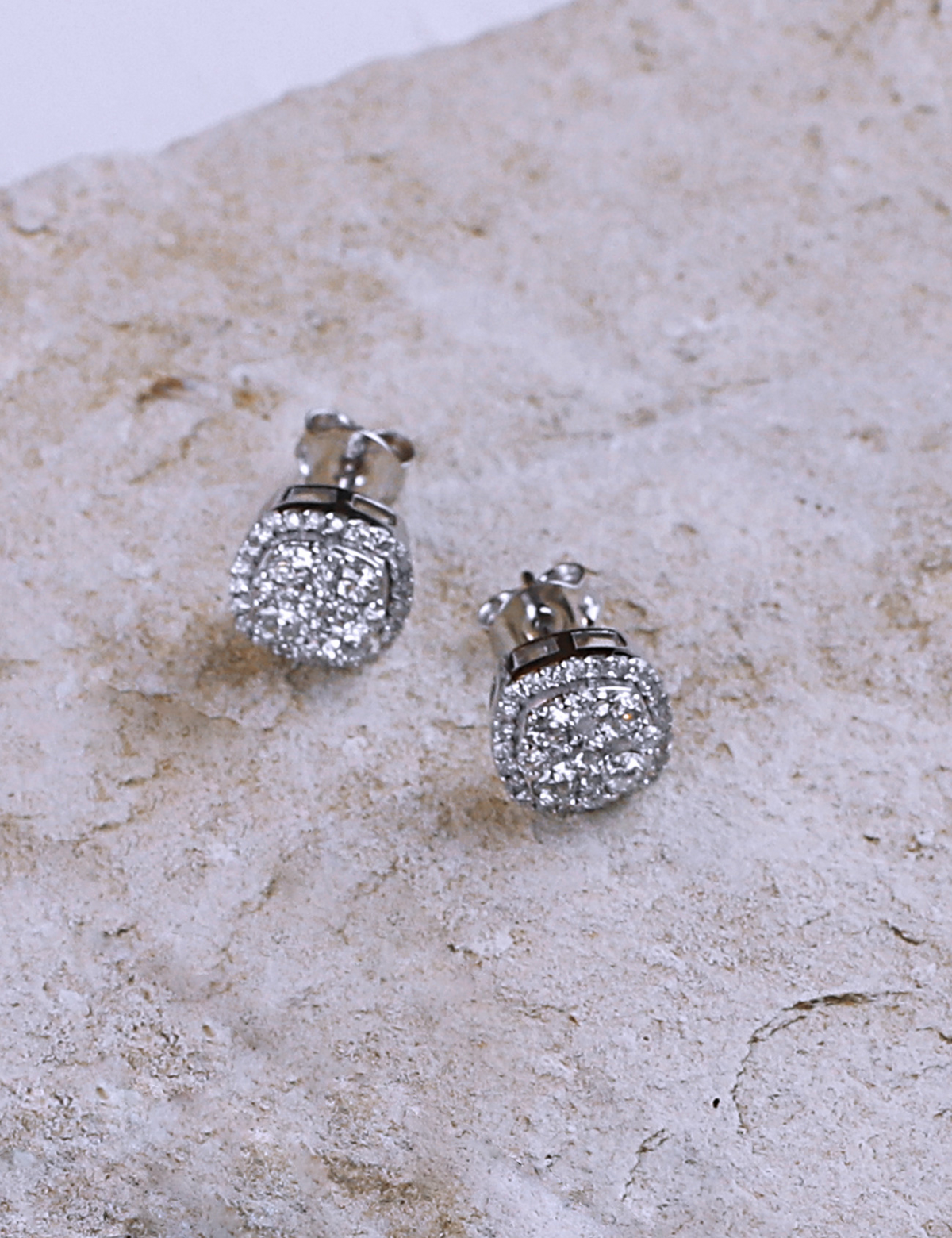0.86 Carat Diamond Earrings