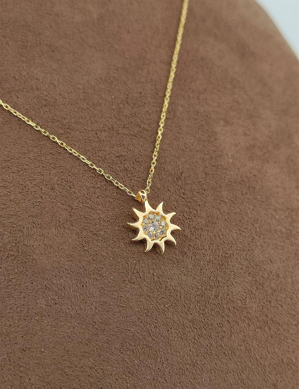 Sun Stone-Set Gold Necklace