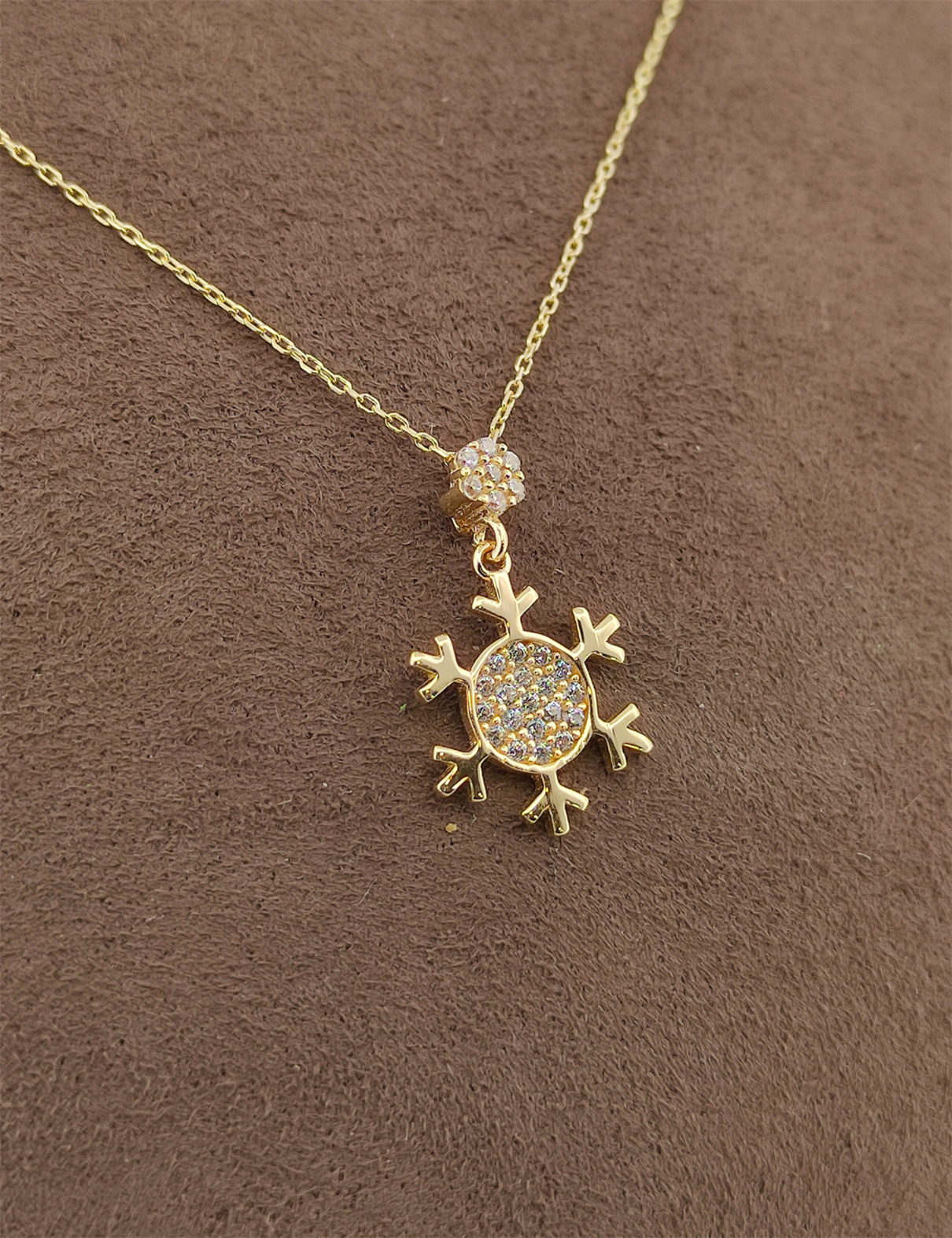 Snowflake Stone-Set Gold Necklace Secondary image