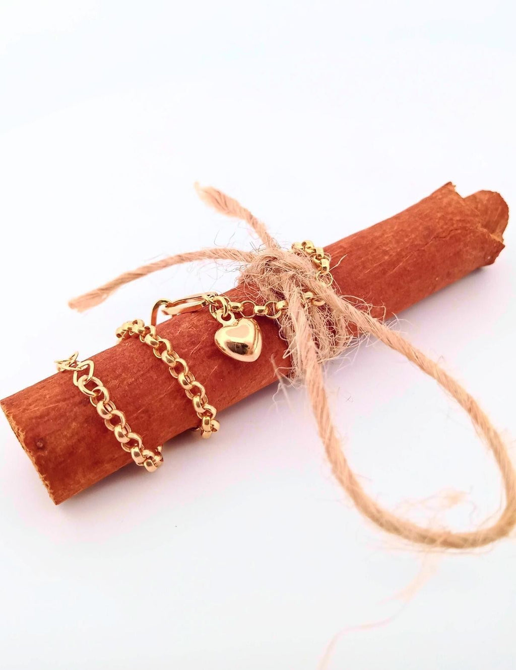8K Drop Heart Paperclip Gold Bracelet