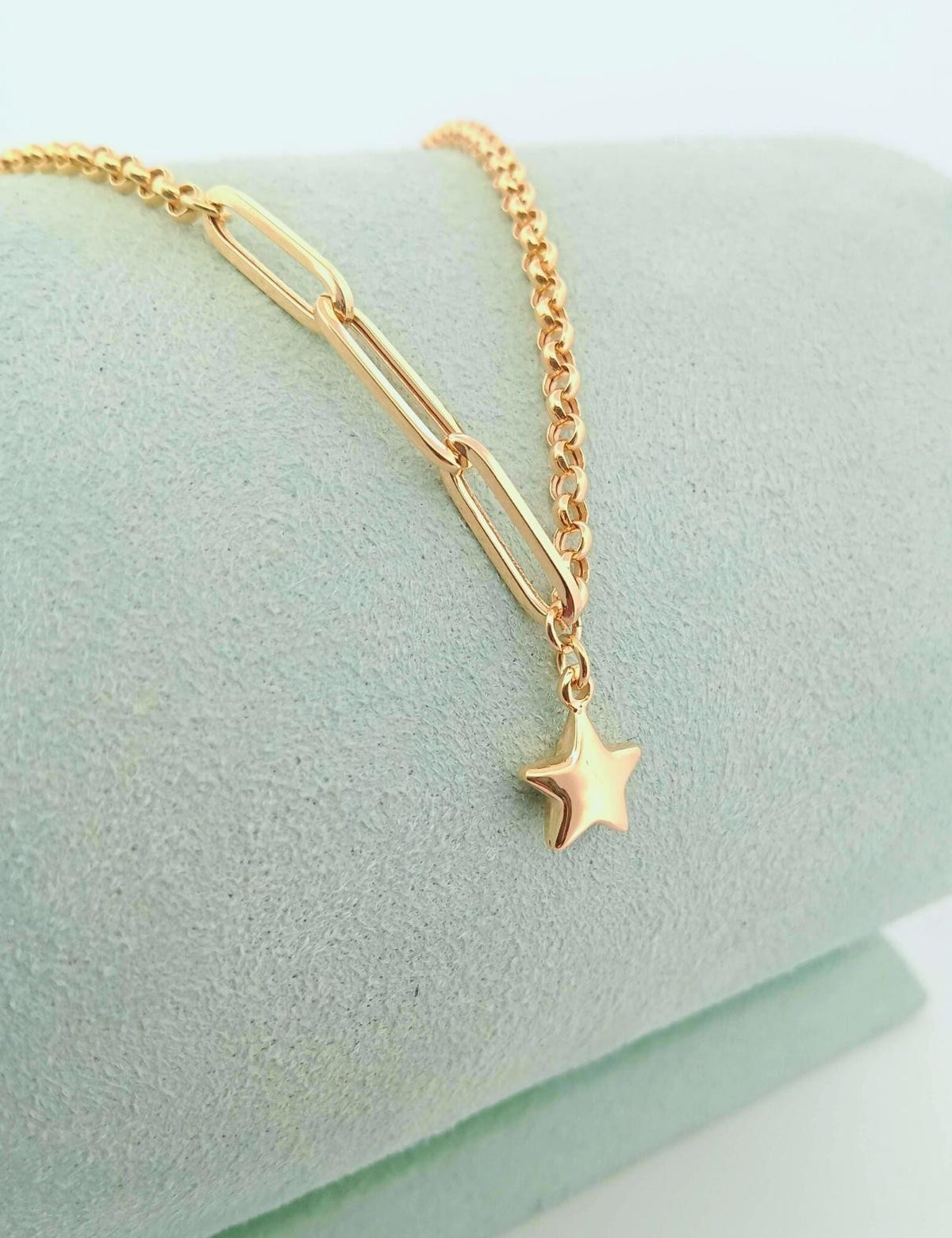 8K Drop Star Gold Bracelet