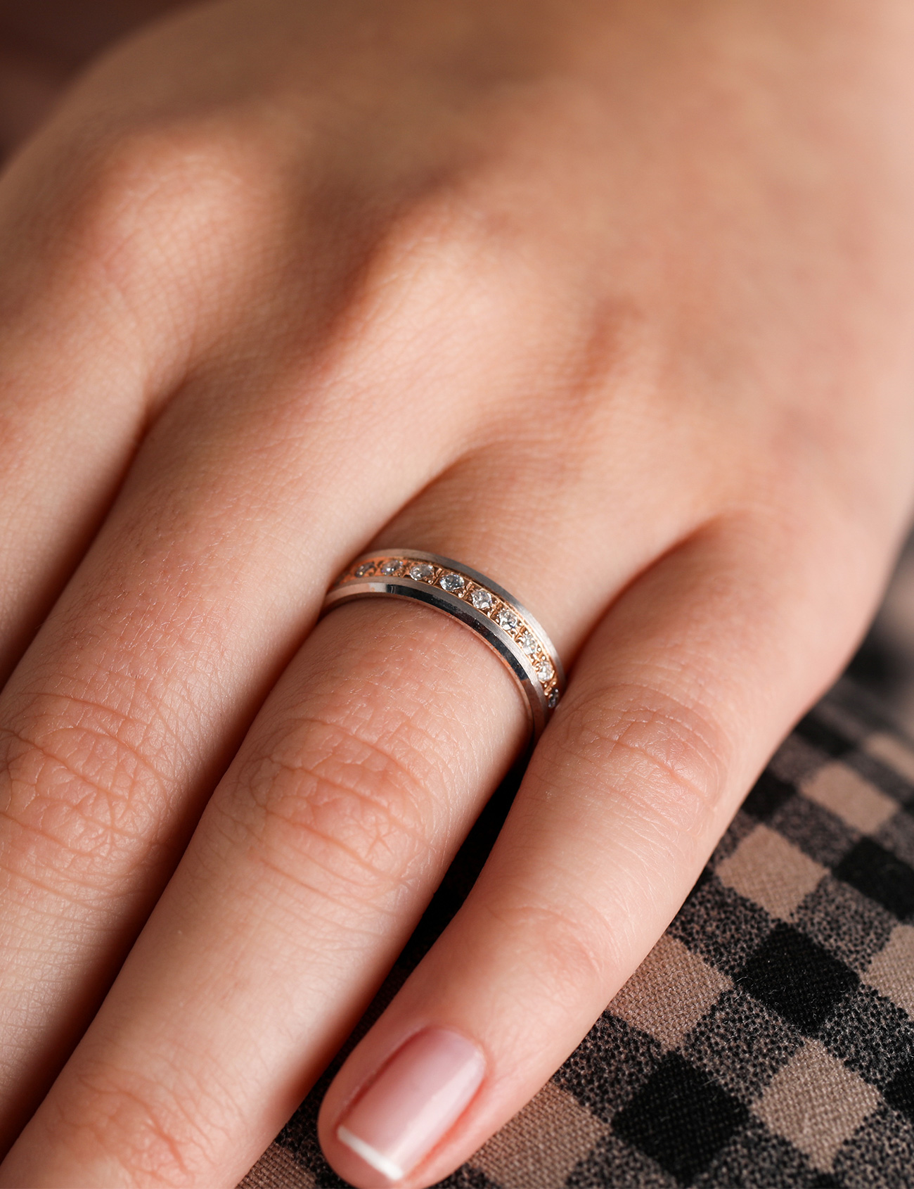 Two-Tone Wedding Band 5mm Secondary image