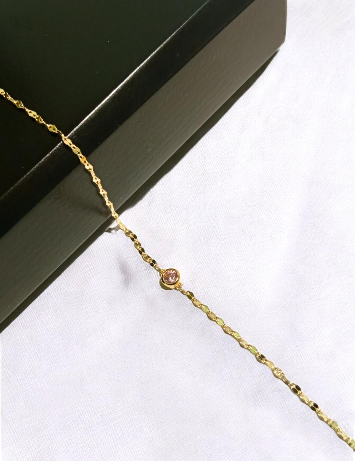 Round Pink Stone-Set Gold Bracelet Main image