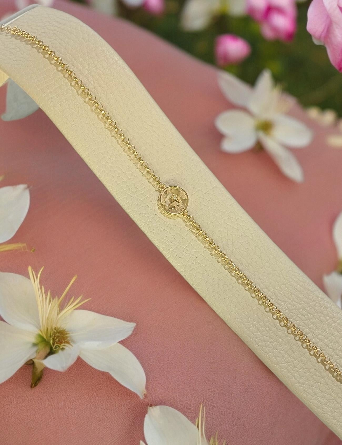 World Gold Bracelet Main image
