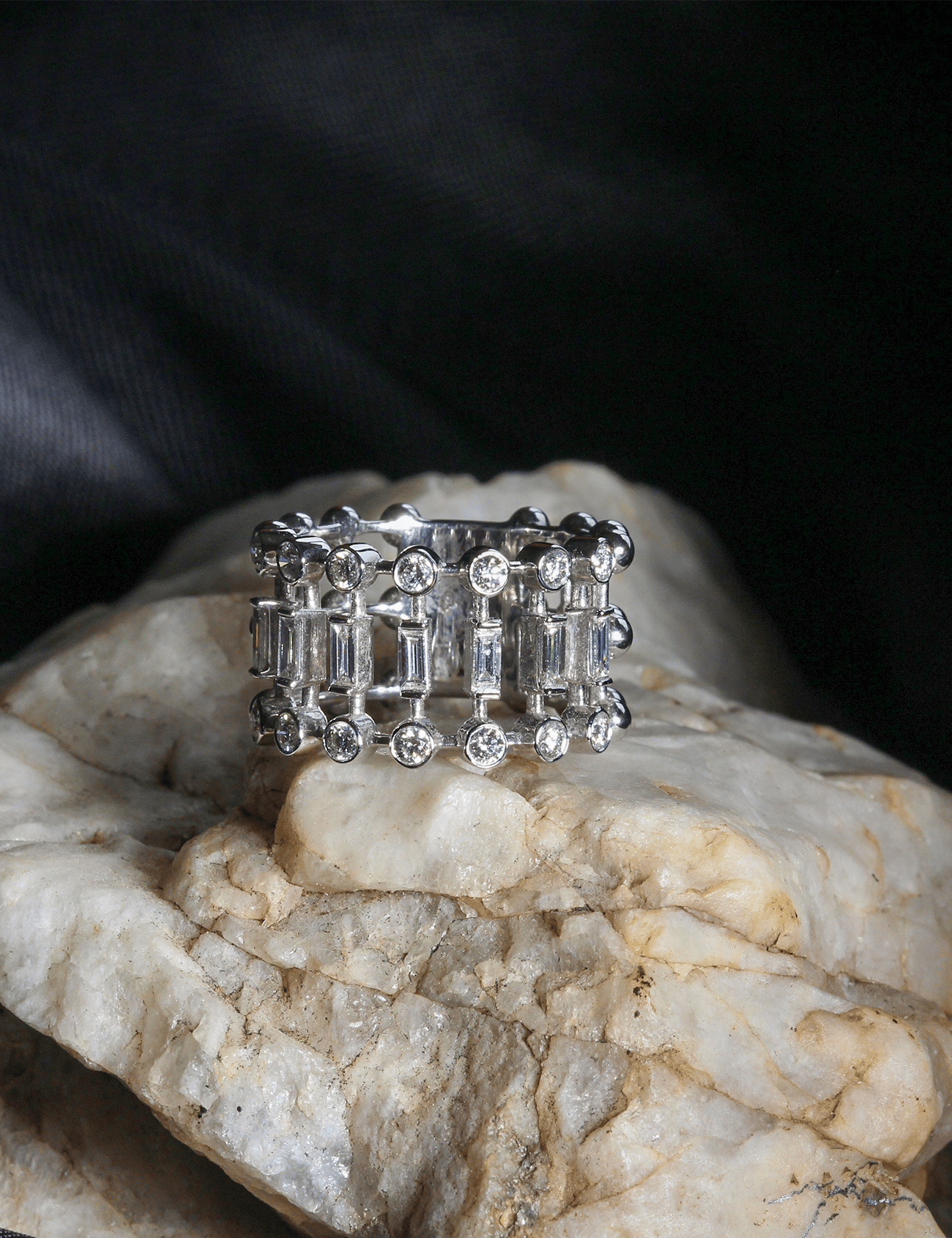 0.92 Carat Baguette Diamond Ring Main image