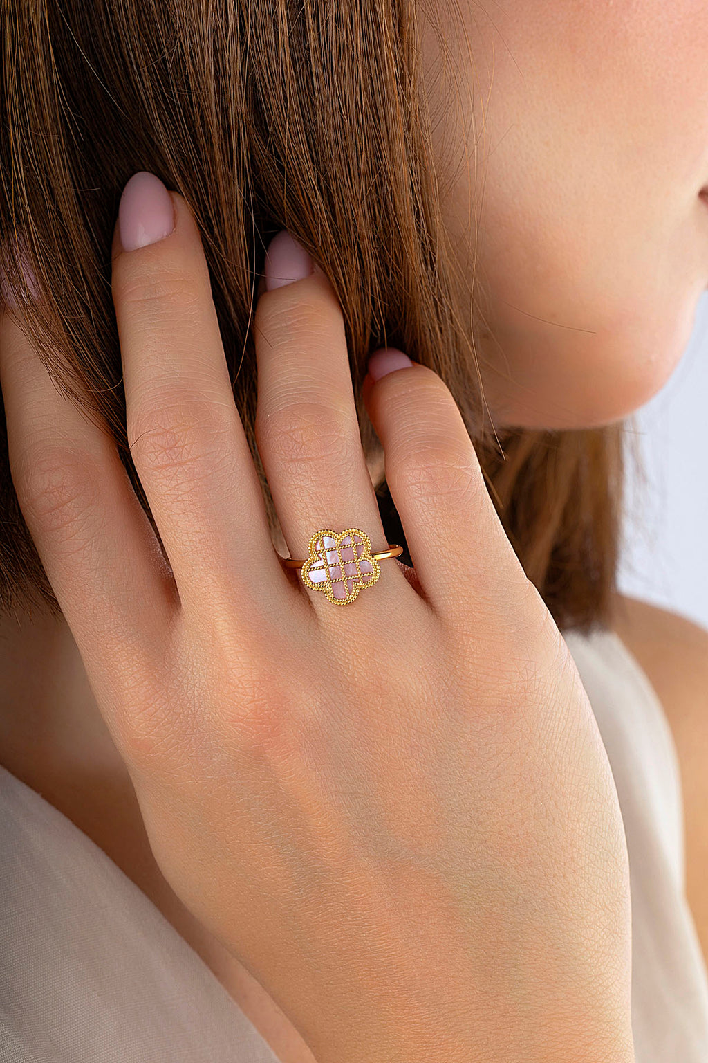 Pink Mother-of-Pearl Floral Italian Gold Ring