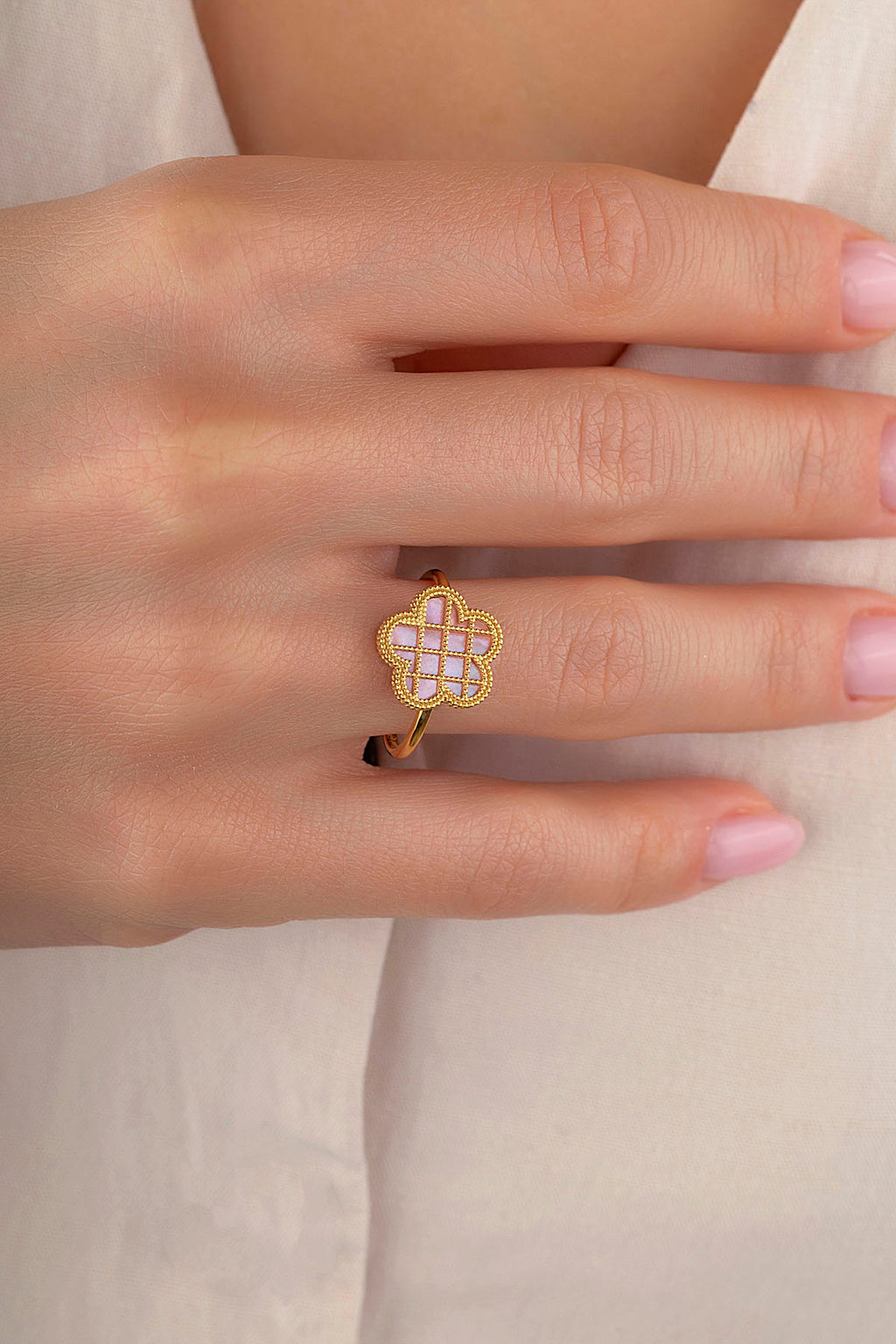 Pink Mother-of-Pearl Floral Italian Gold Ring