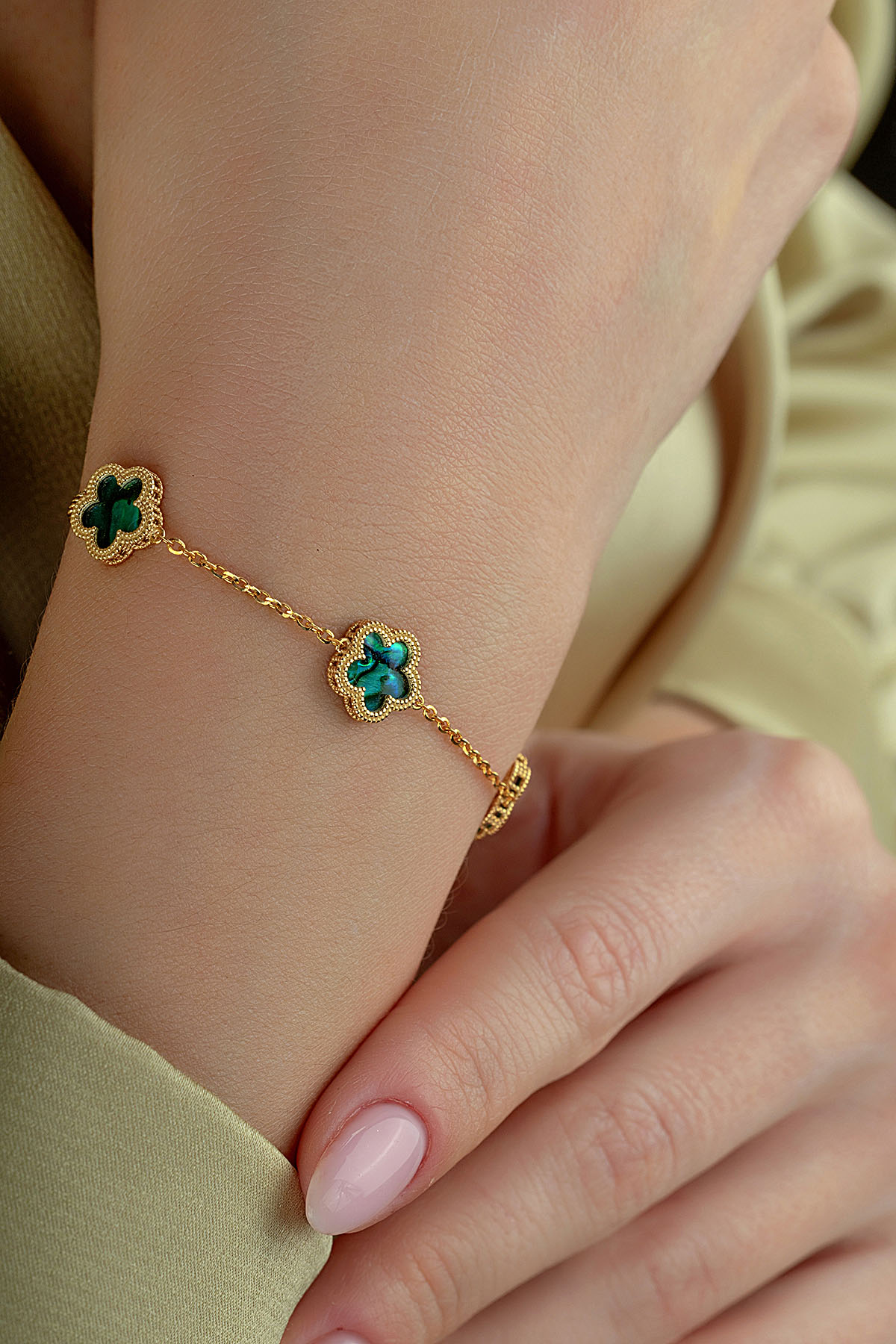 Reversible Green White 3 Floral Patterned Gold Bracelet Secondary image
