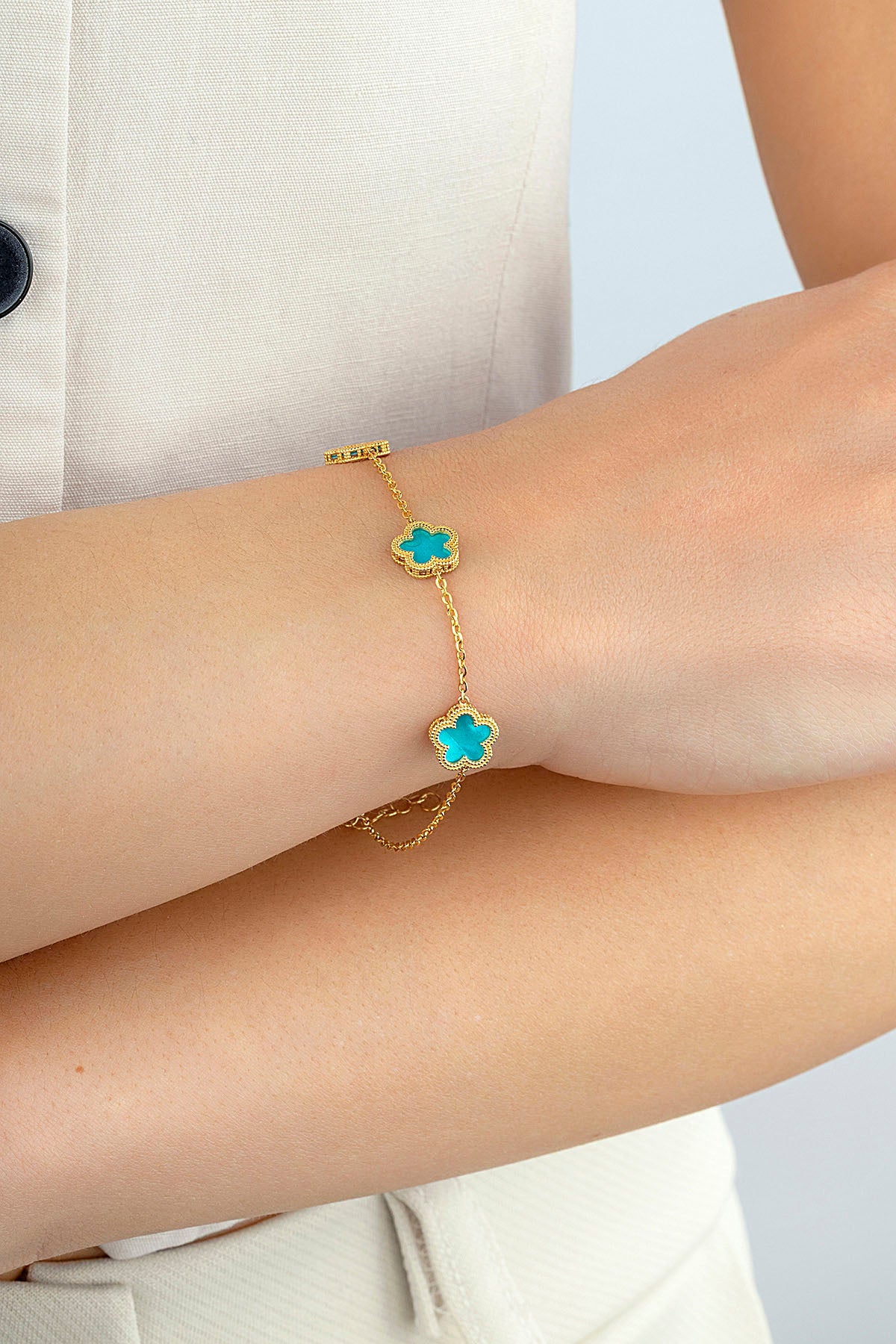 Reversible Turquoise White 3 Floral Patterned Gold Bracelet