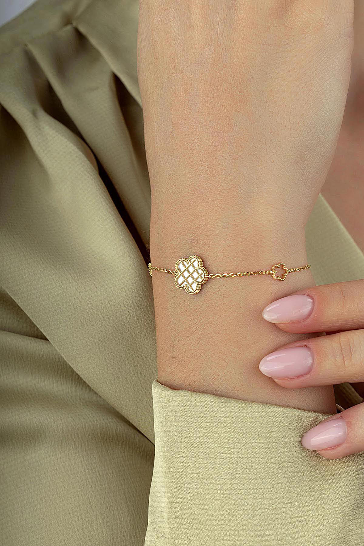 Reversible Gray White Mother-of-Pearl Floral Gold Bracelet Secondary image