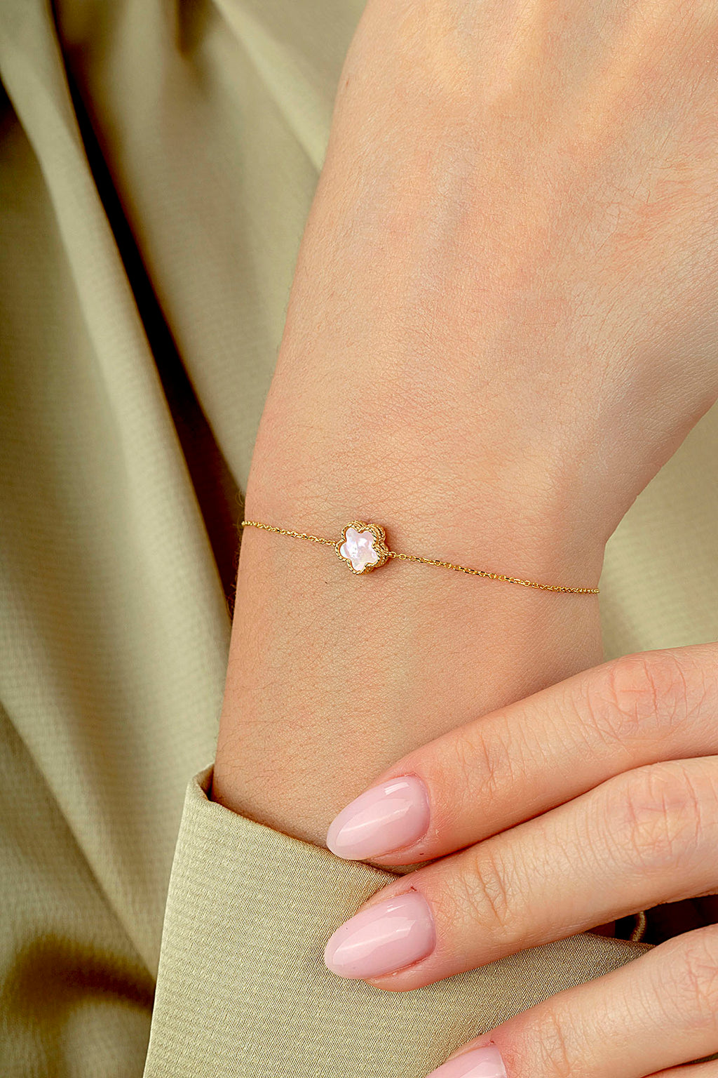 Reversible Pink Mother-of-Pearl Floral Gold Bracelet