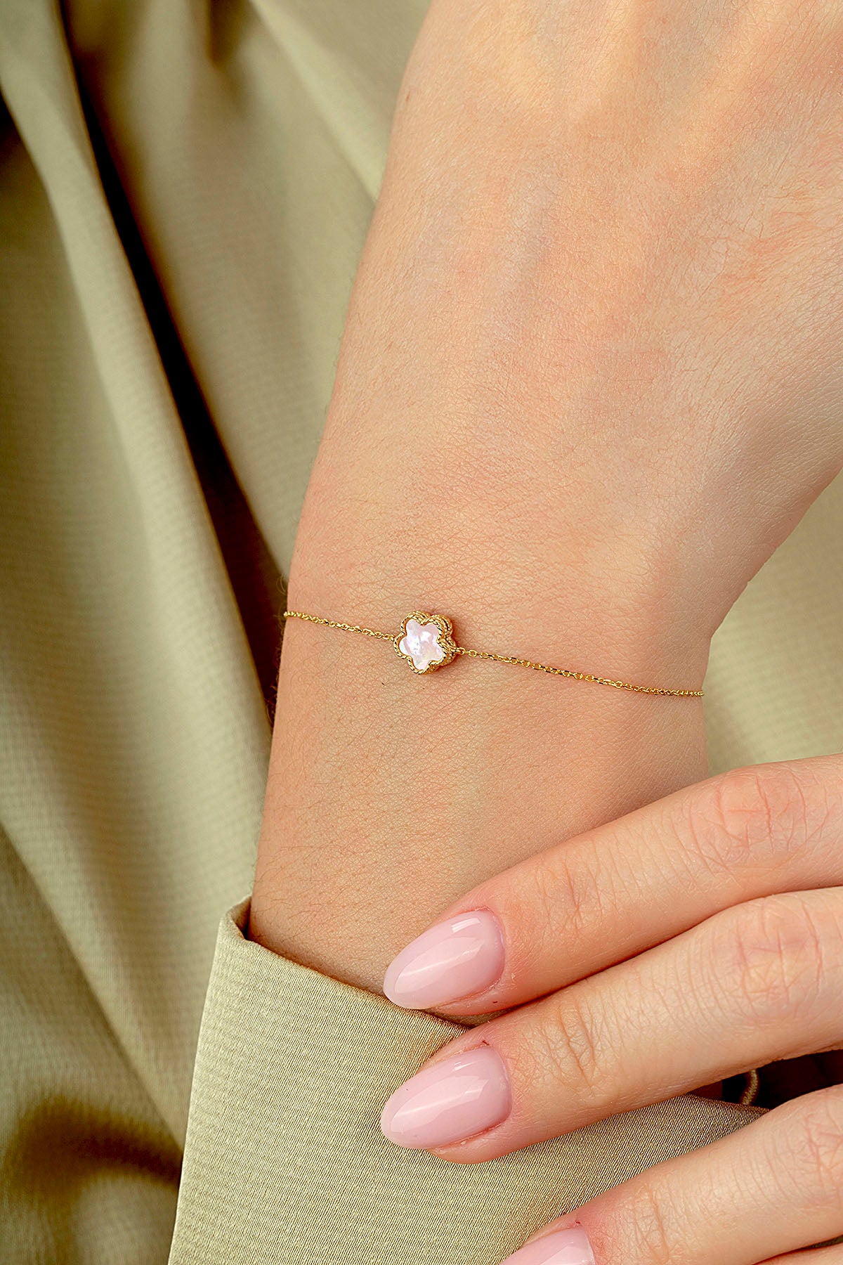 Reversible Pink Mother-of-Pearl Floral Gold Bracelet