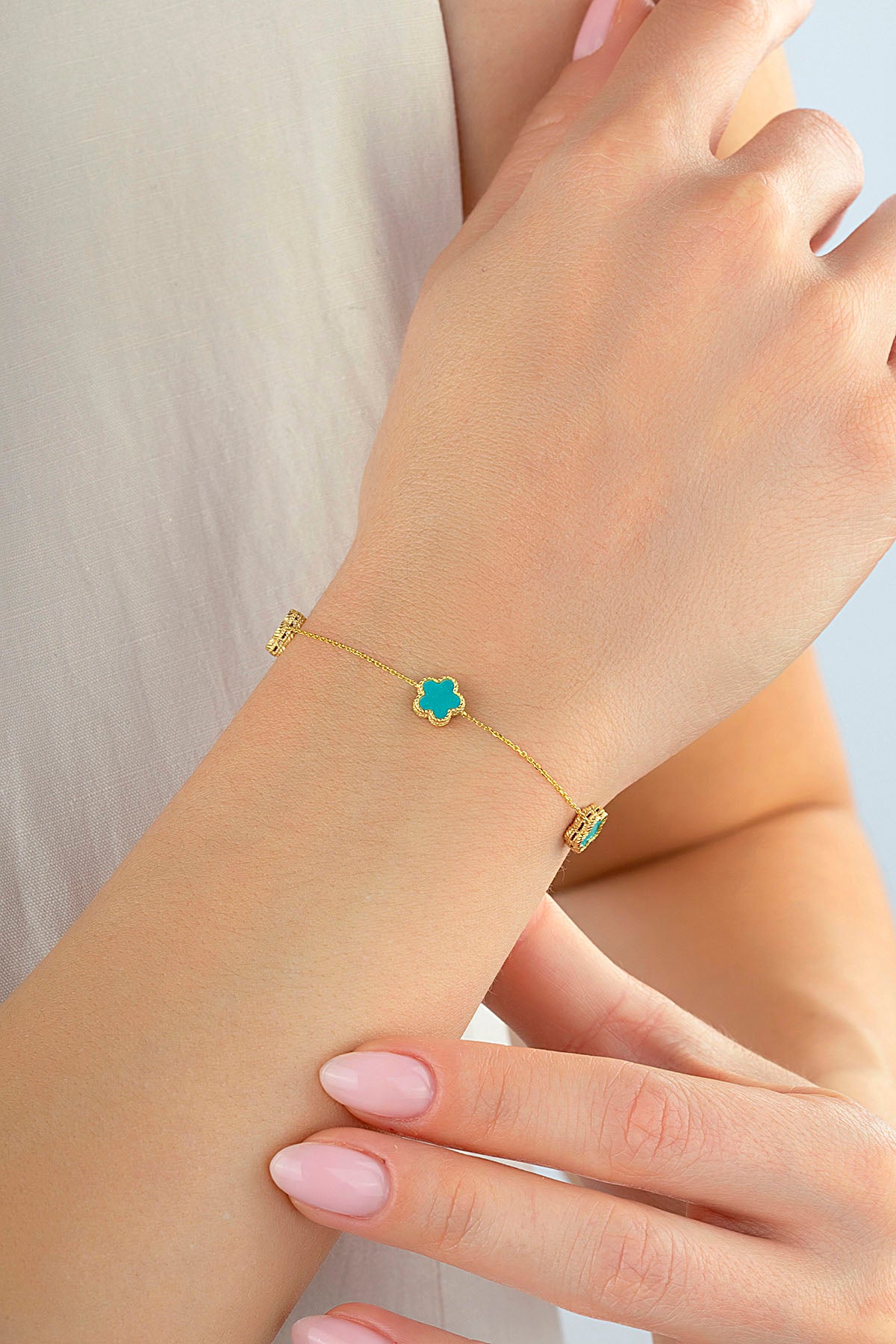 Reversible Turquoise White Mother-of-Pearl Wide 3 Floral Gold Bracelet