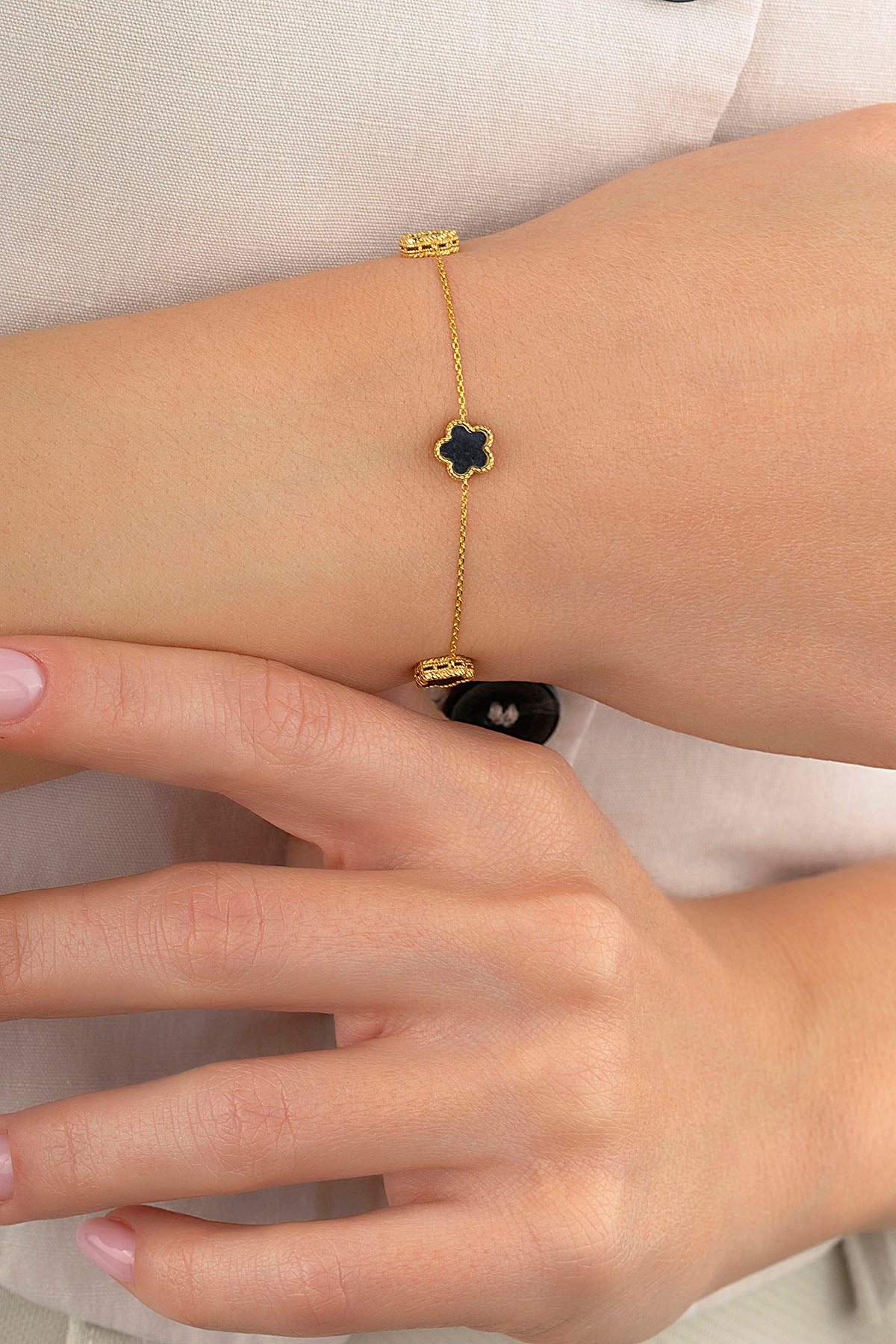 Reversible Black White Mother-of-Pearl Wide 3 Floral Gold Bracelet