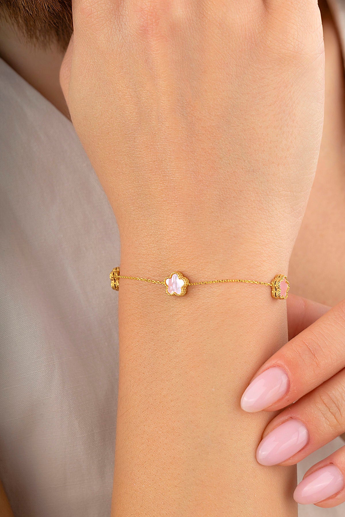 Reversible Pink White Mother-of-Pearl Wide 3 Floral Gold Bracelet