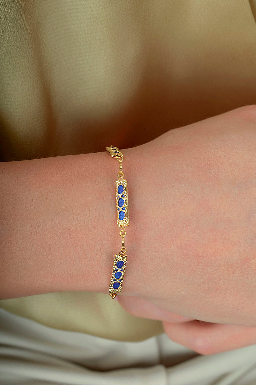 Reversible White Blue Mother-of-Pearl Geometric Gold Geometric