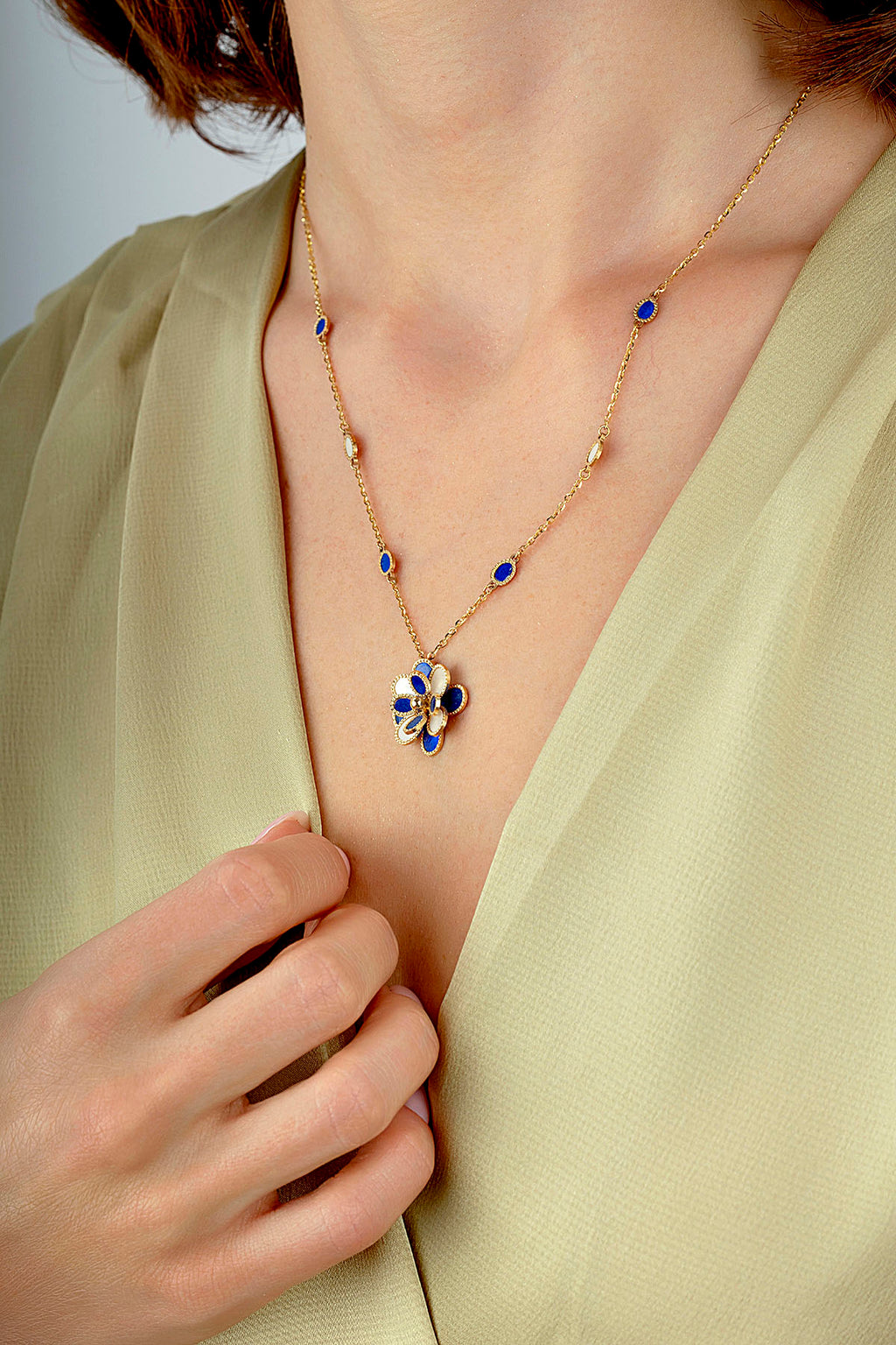 Blue White Mother-of-Pearl Reelist Floral Italian Gold Necklace