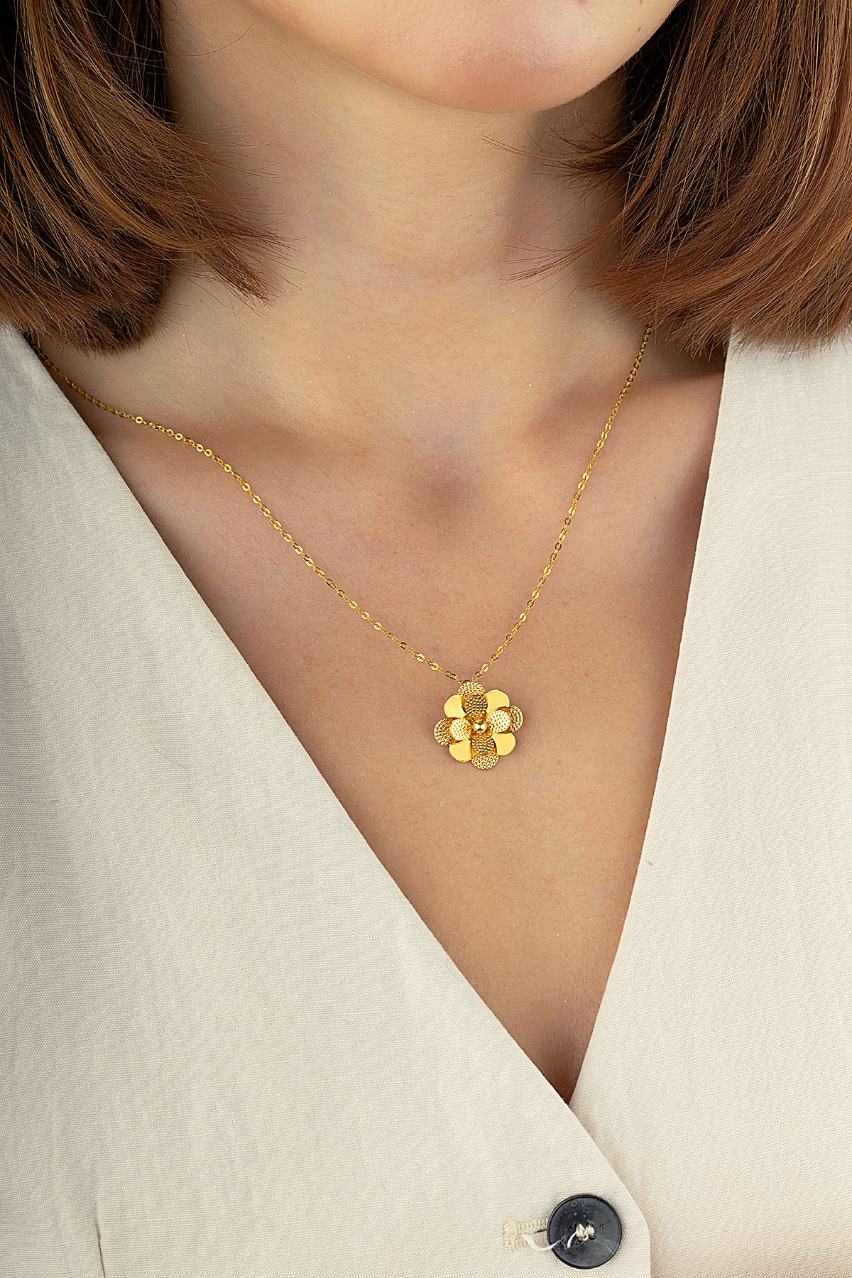 Italian Design Floral Gold Necklace Main image