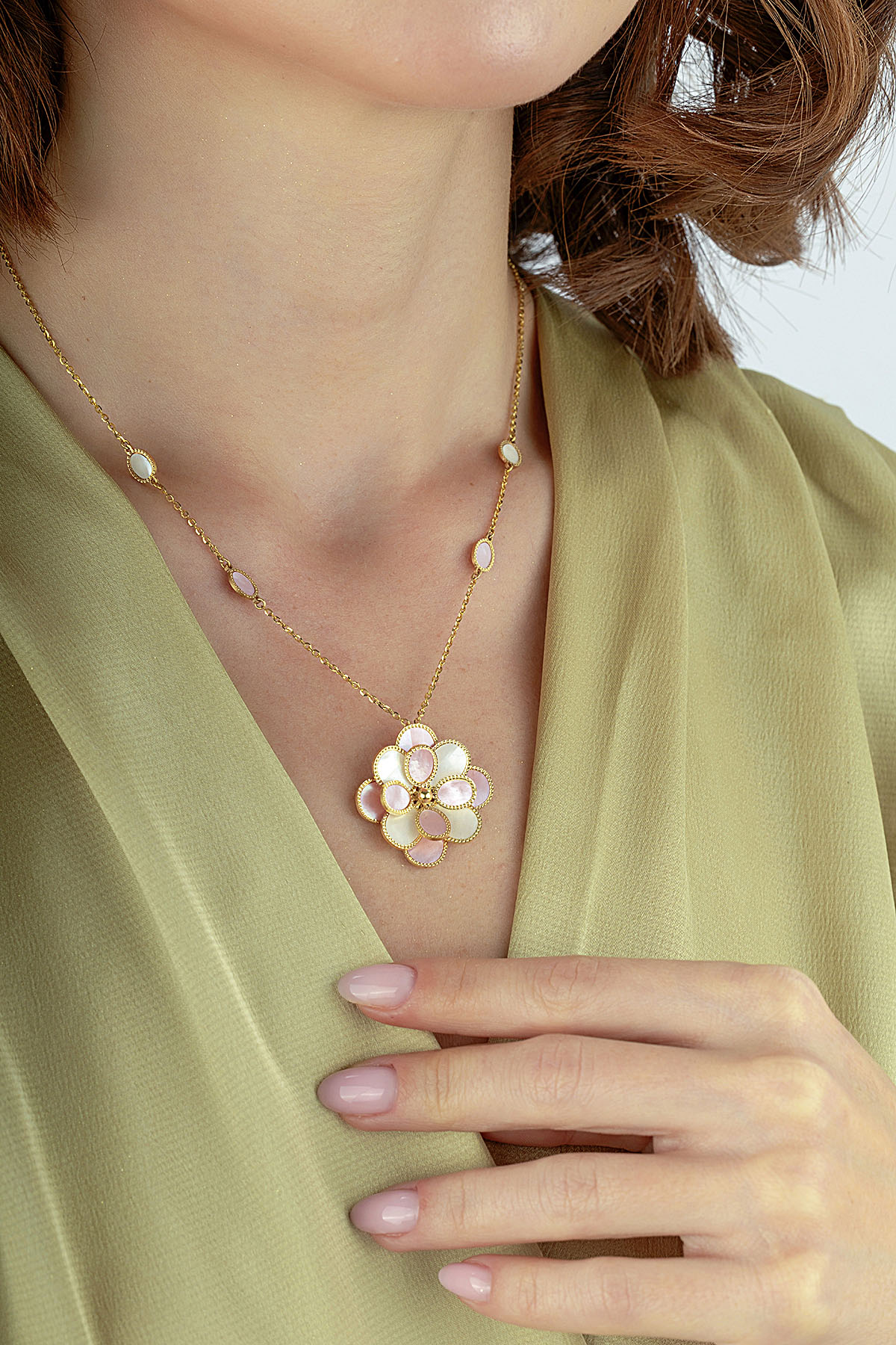 Pink White Mother-of-Pearl Modern Floral Gold Necklace Secondary image