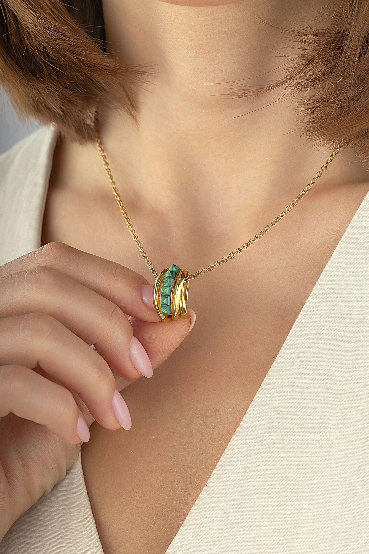 14K Yellow Gold Malachite Pendant Necklace Secondary image