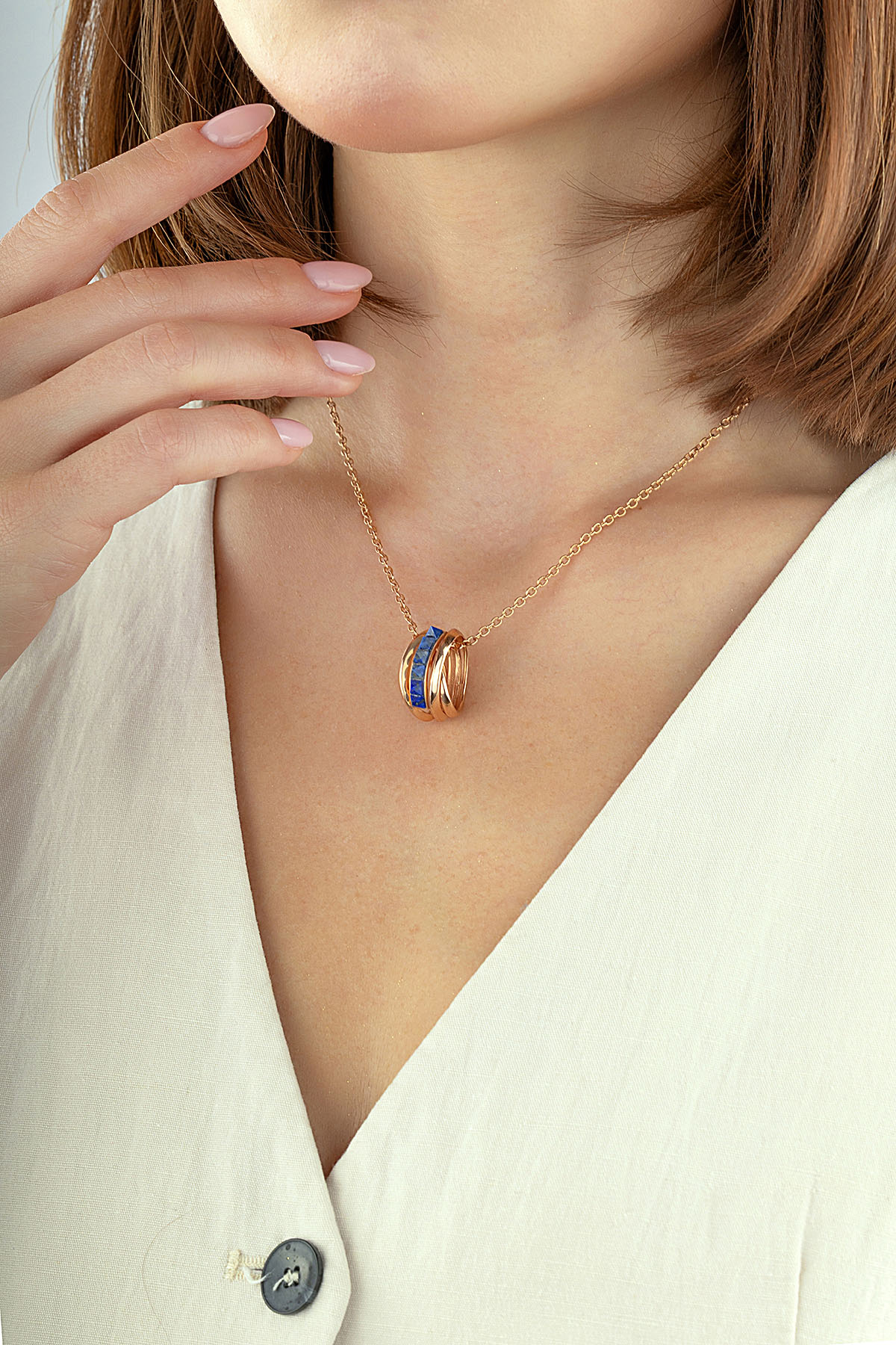 Lapis Stone-Set Rose Gold Necklace Secondary image