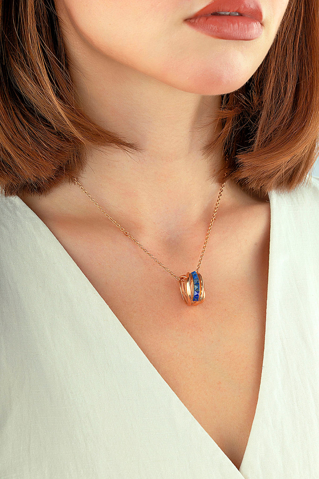 Lapis Stone-Set Rose Gold Necklace