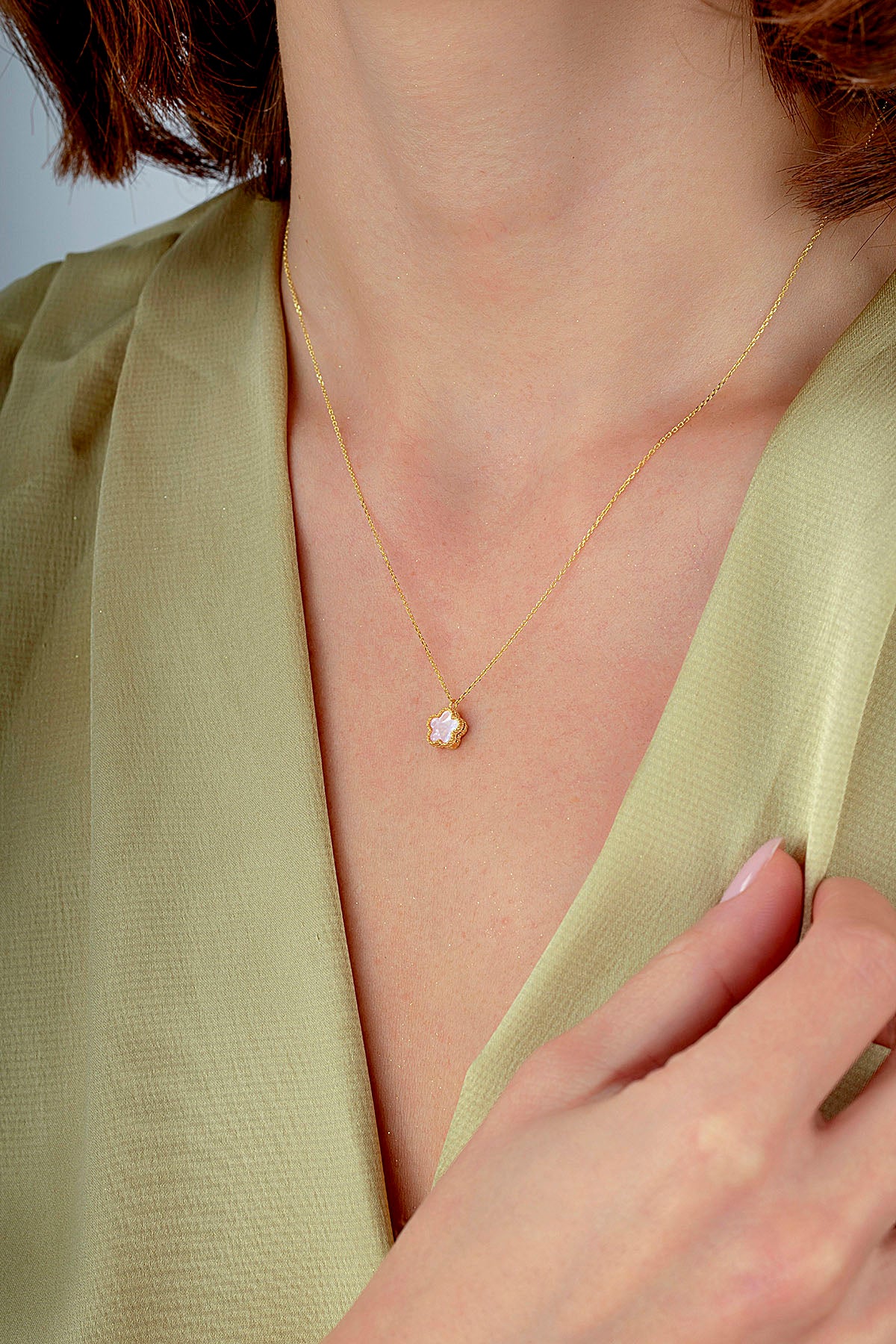 Reversible Pink White Mother-of-Pearl Small Floral Gold Necklace