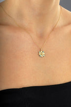 14K Leaf Motif Gold Necklace
