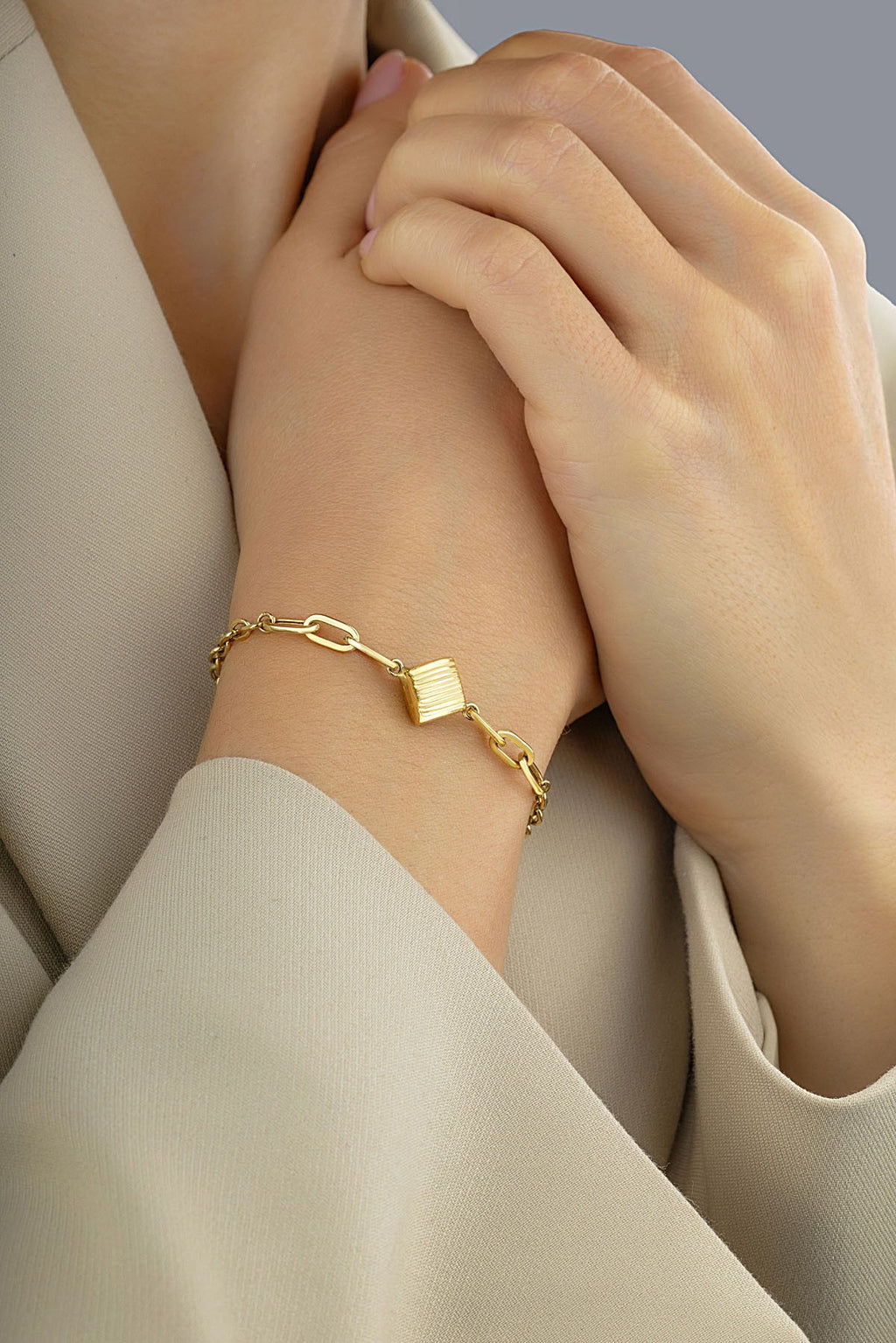 14K Rectangular Paperclip Gold Bracelet
