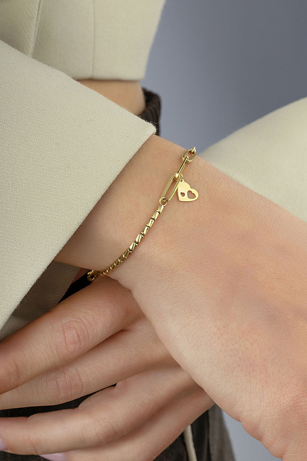 14K Paperclip Dangle Heart Gold Bracelet