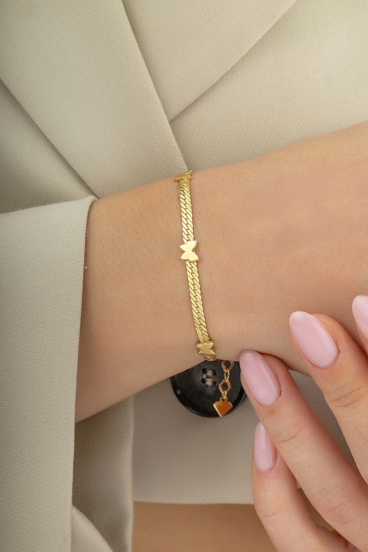 14K Butterfly Motif Mesh Gold Bracelet