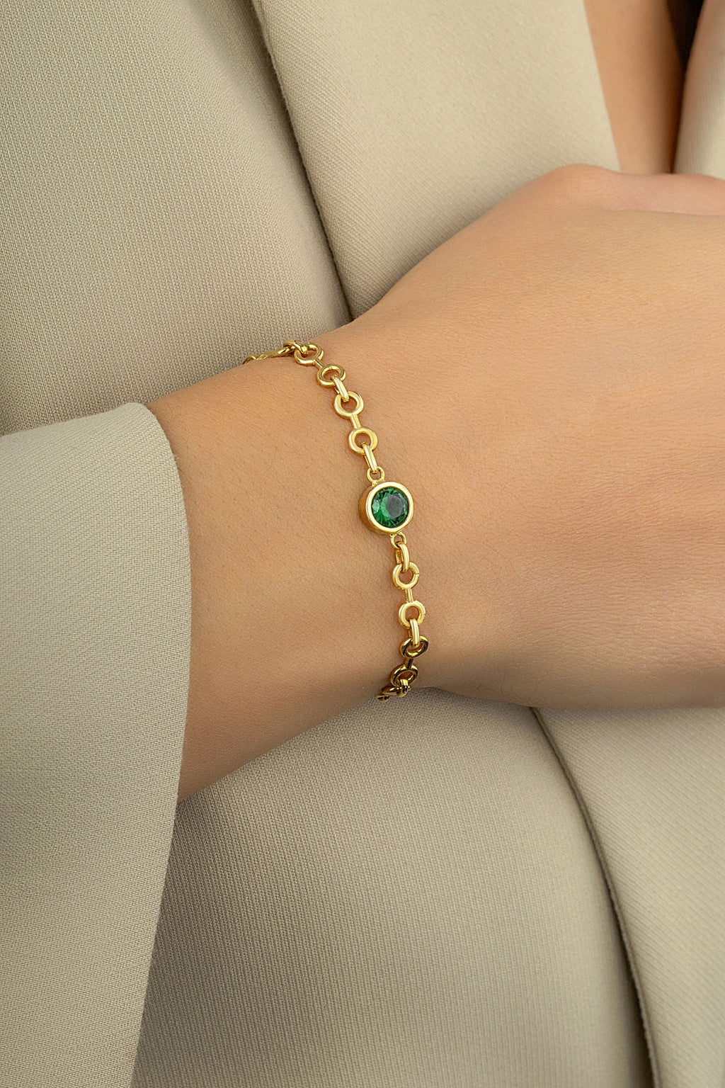 14K Green Stone-Set Gold Bracelet