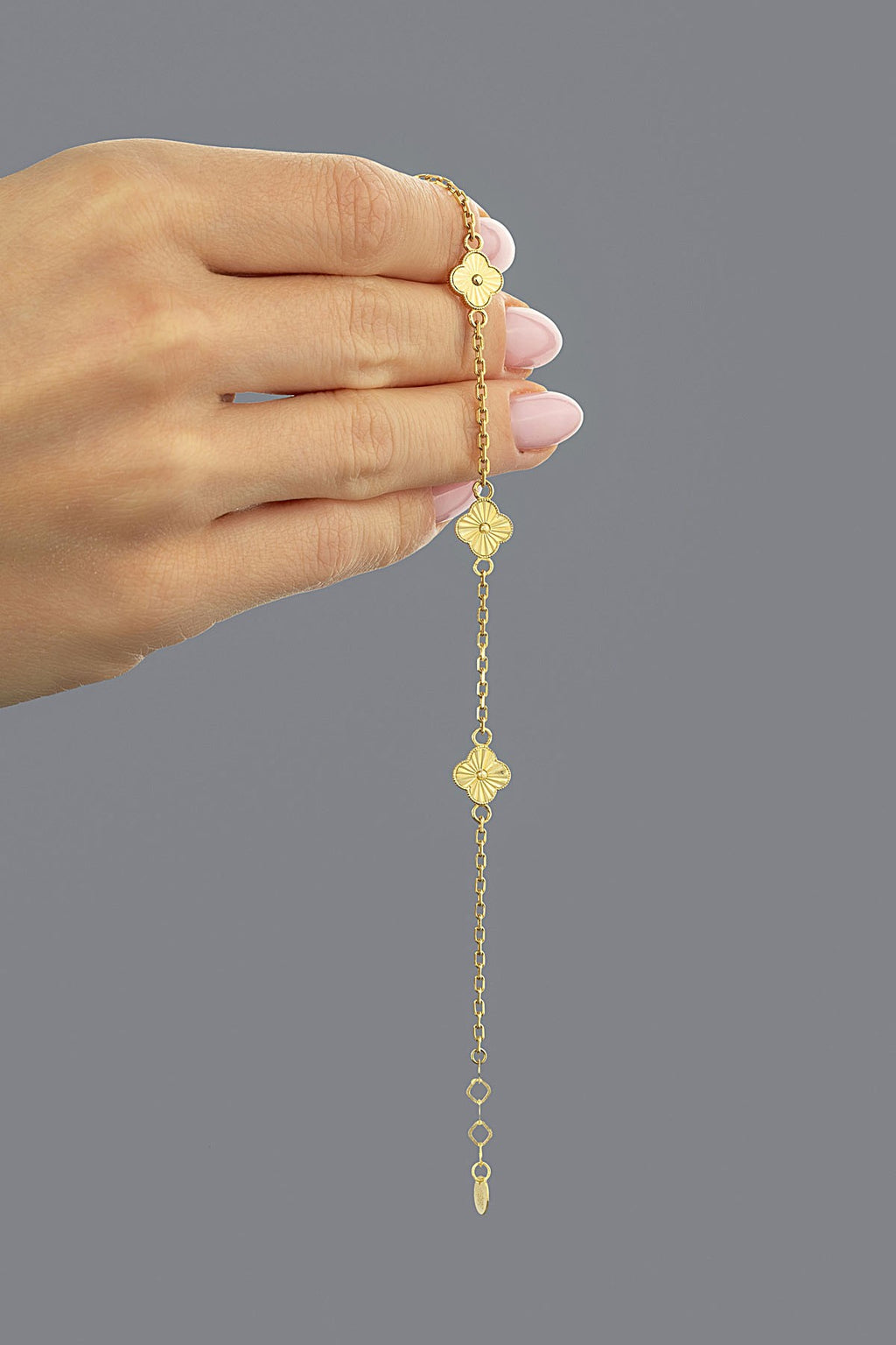 14K Clover Minimalist Gold Bracelet