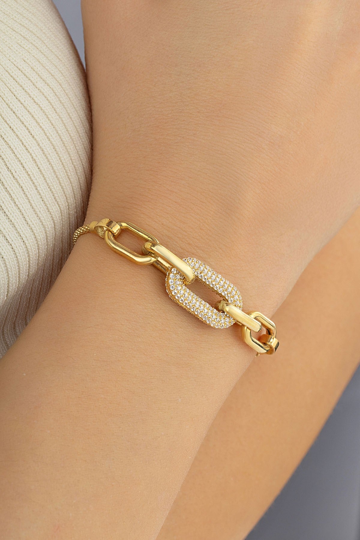 Stone-Set Chain Gold Bracelet