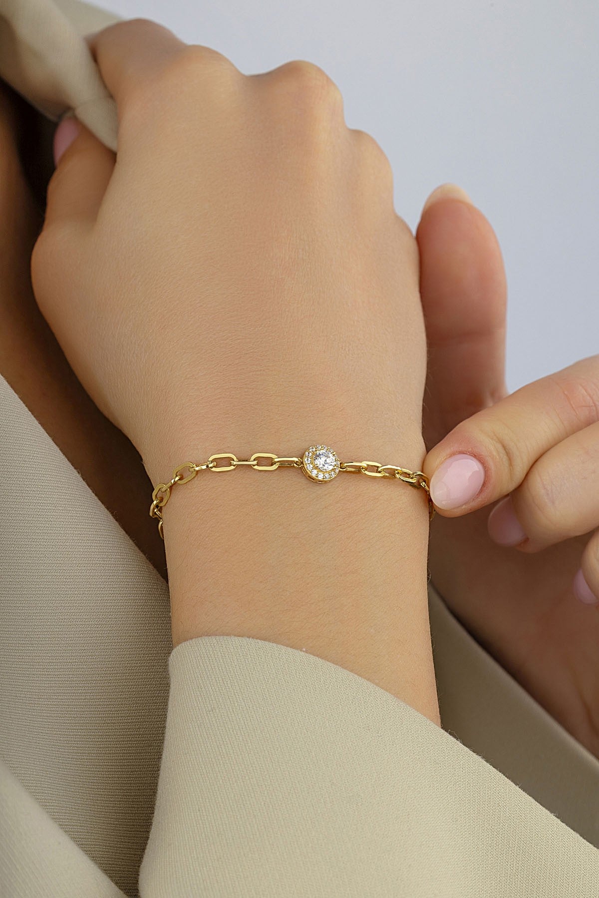 14K Chain Elegant Stone-Set Gold Bracelet