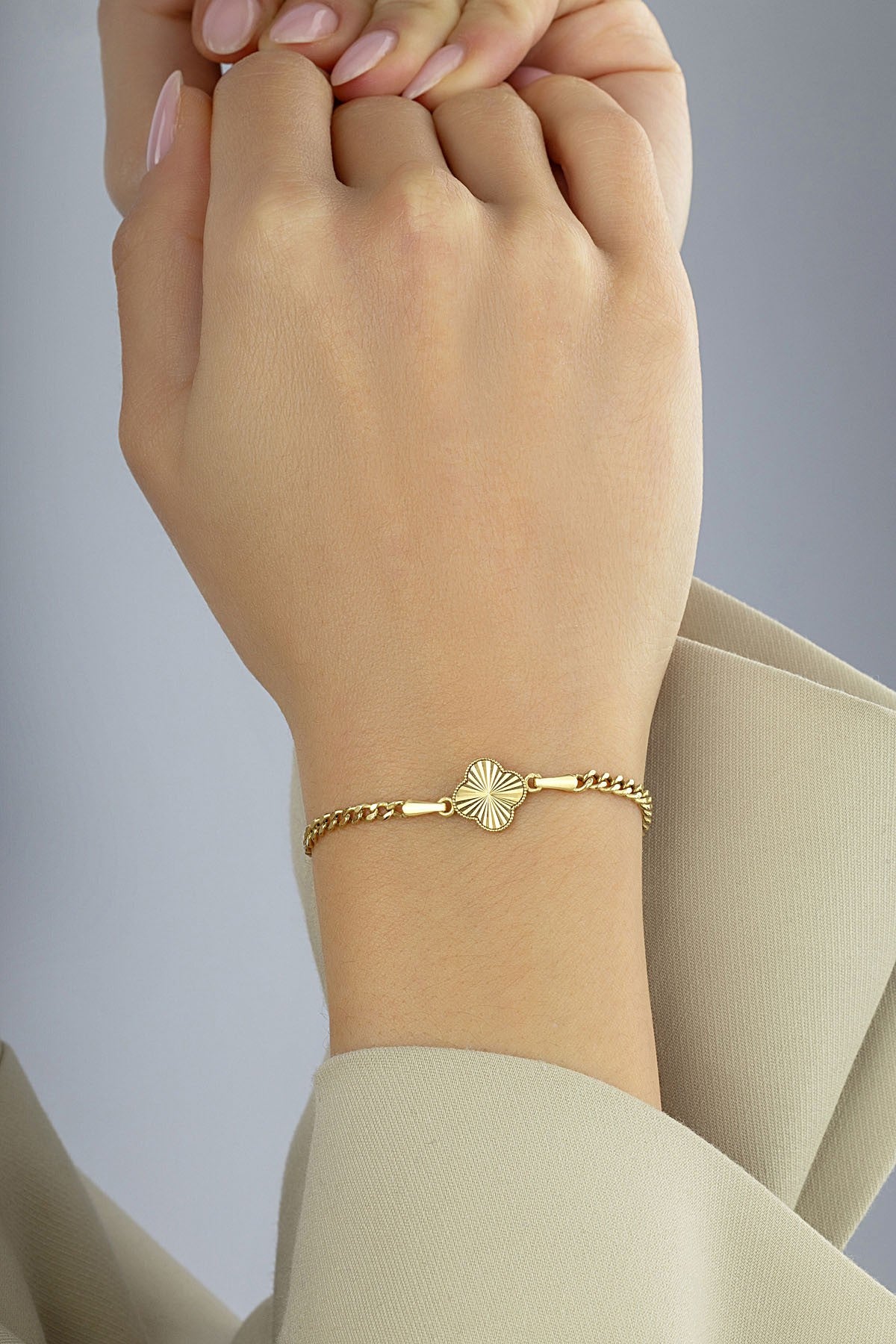 14K Modern Clover Gold Bracelet