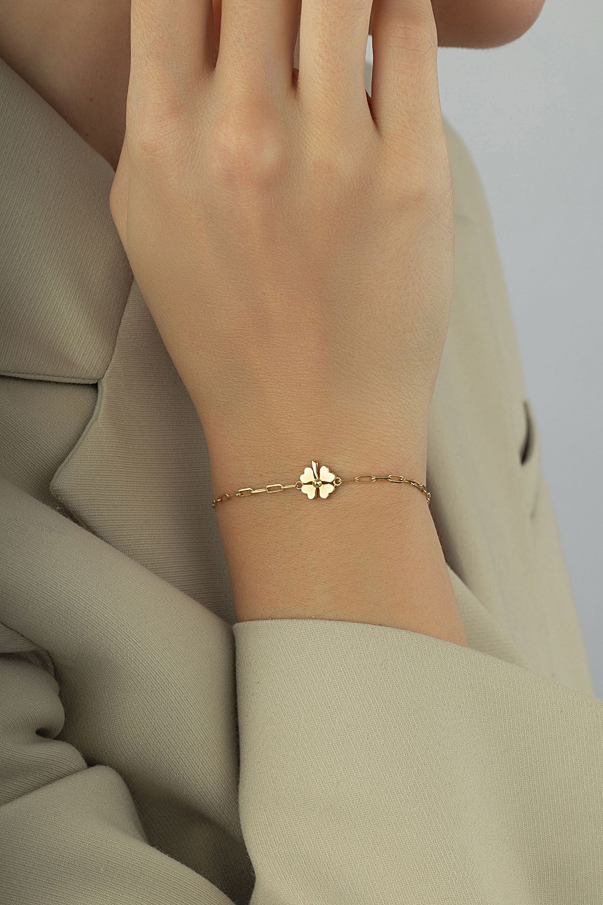 14K Paperclip Clover Gold Bracelet