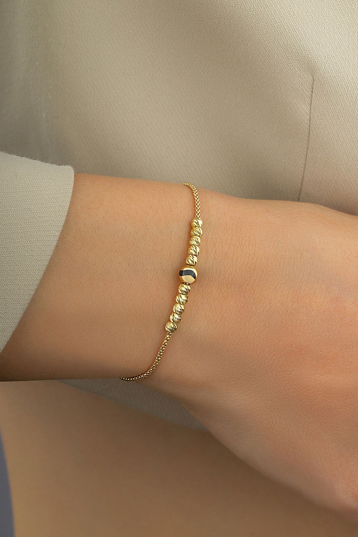 14K Black Striped Bead Gold Bracelet