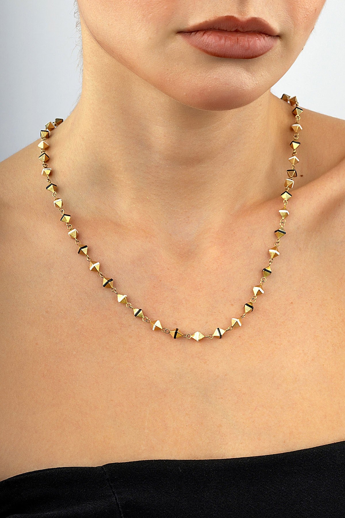 14K Enamel Detail Gold Necklace