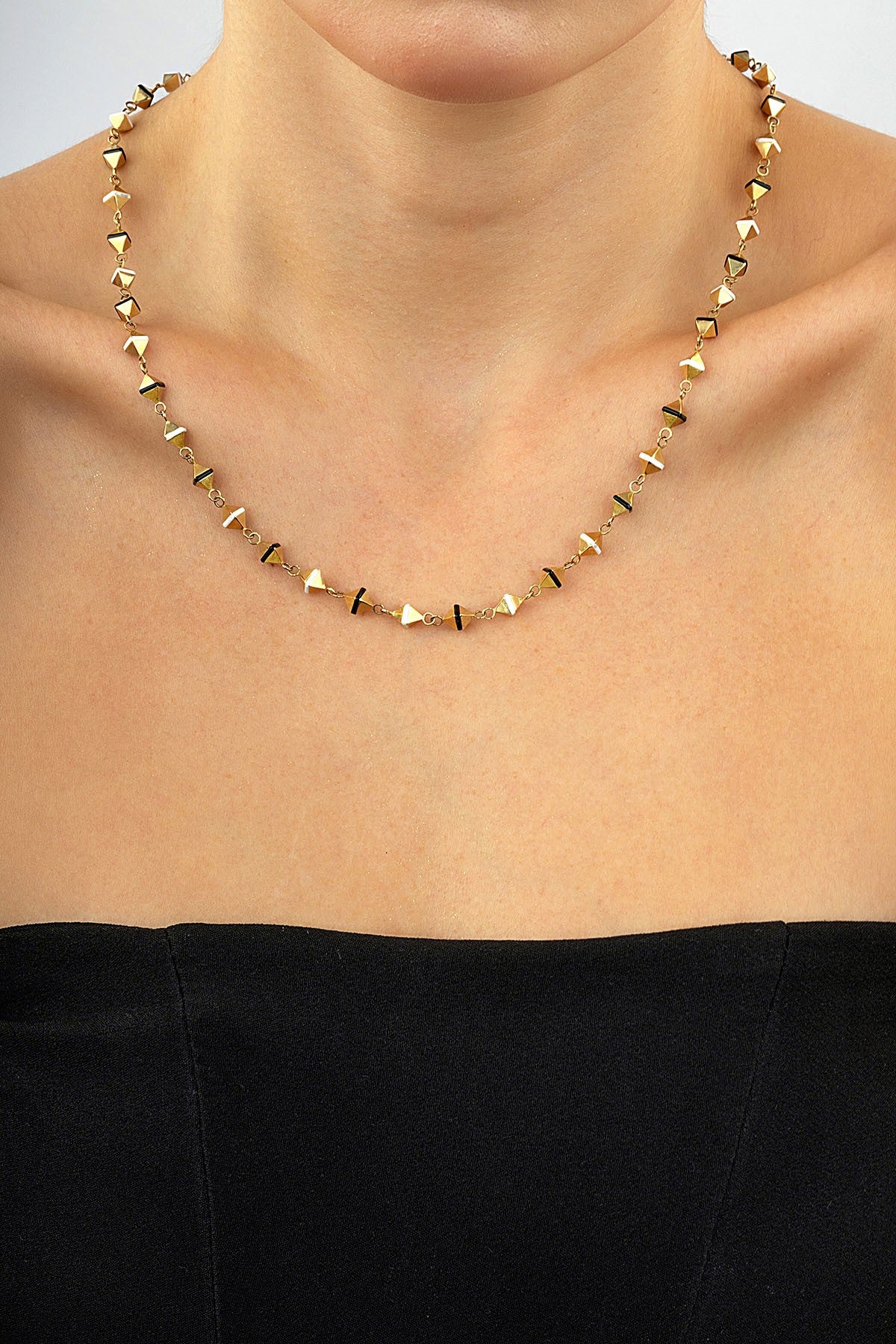 14K Enamel Detail Gold Necklace