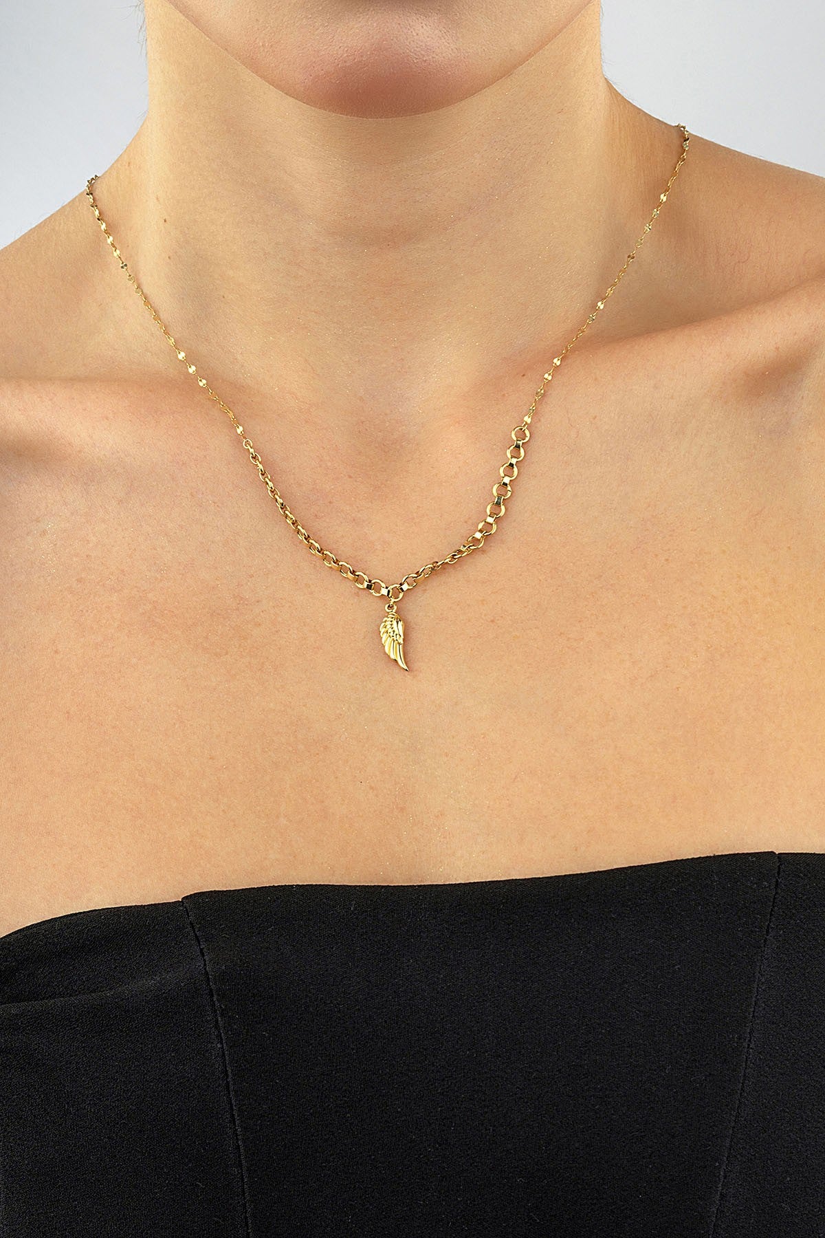 14K Wing Motif Gold Necklace Secondary image