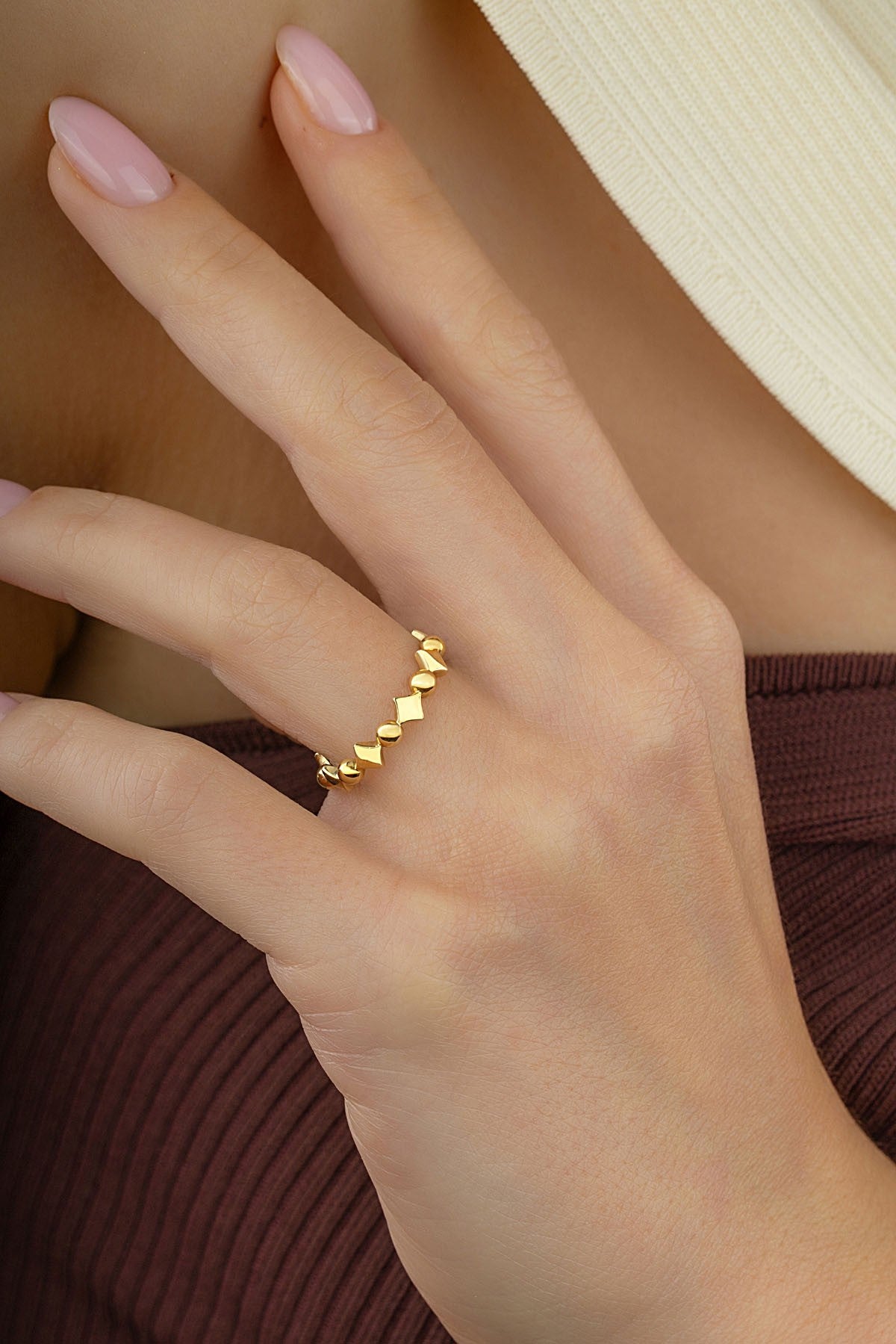 Rectangular Row Gold Ring Secondary image