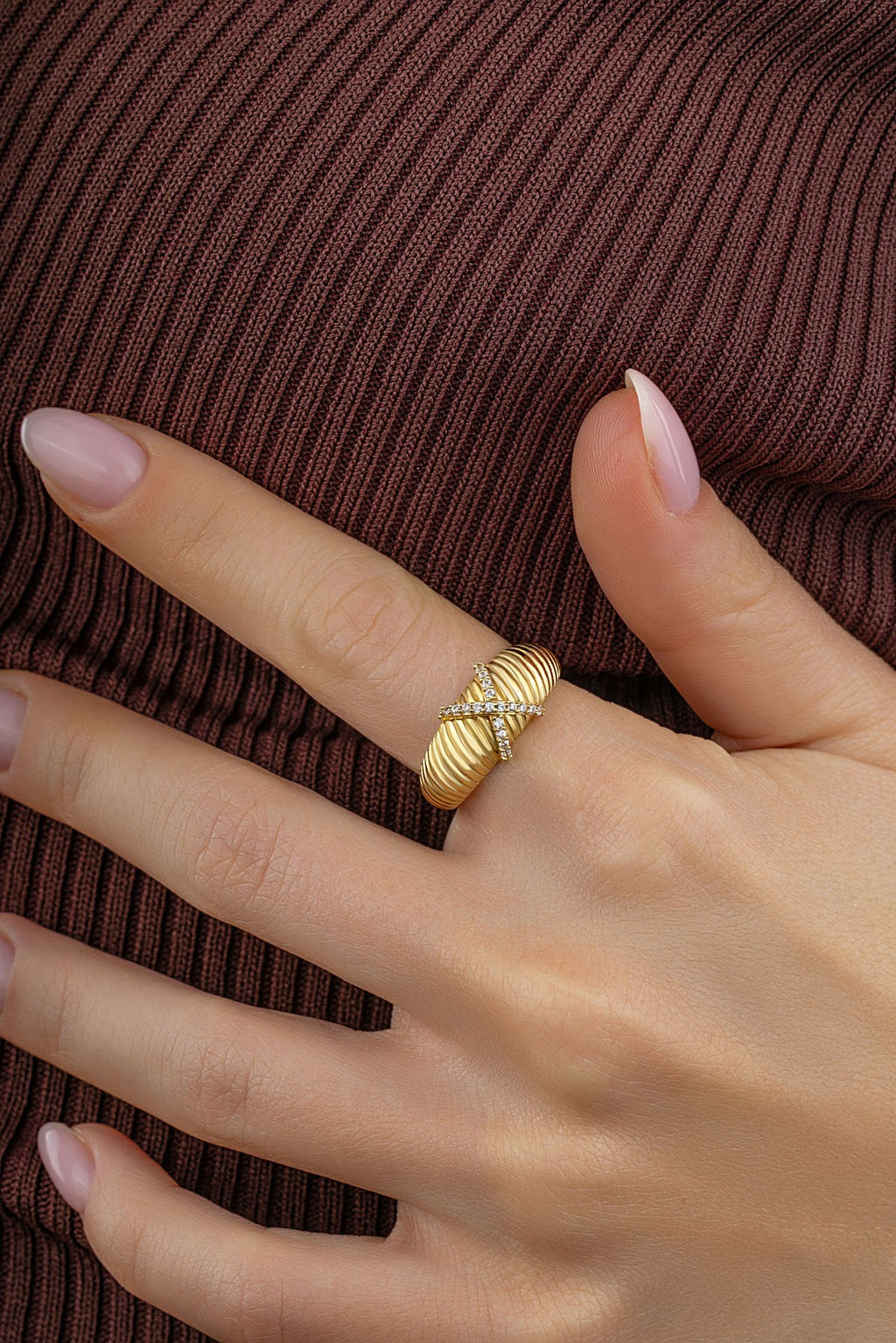 14K Stone-Set Engagement Gold Ring