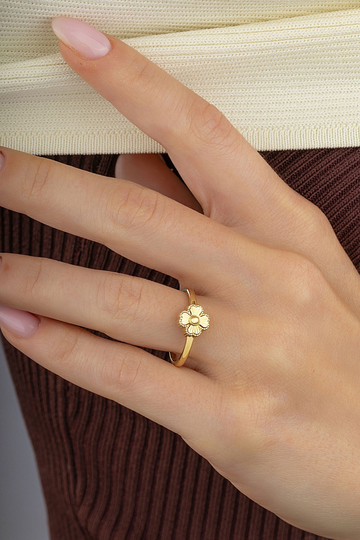 Four-Leaf Floral Gold Ring