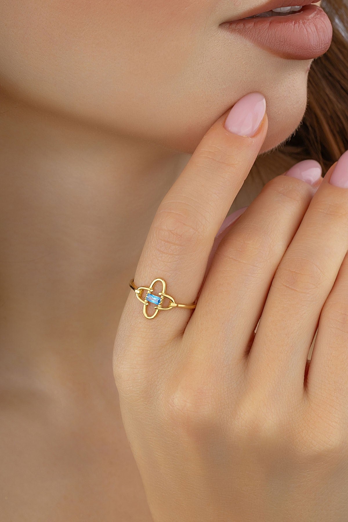 Four Leaf Link Gold Ring