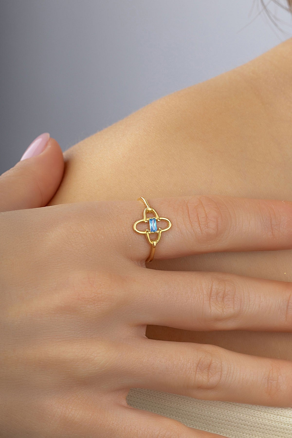 Four Leaf Link Gold Ring