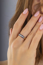 Black Stripe Inner Stone-Set Gold Ring