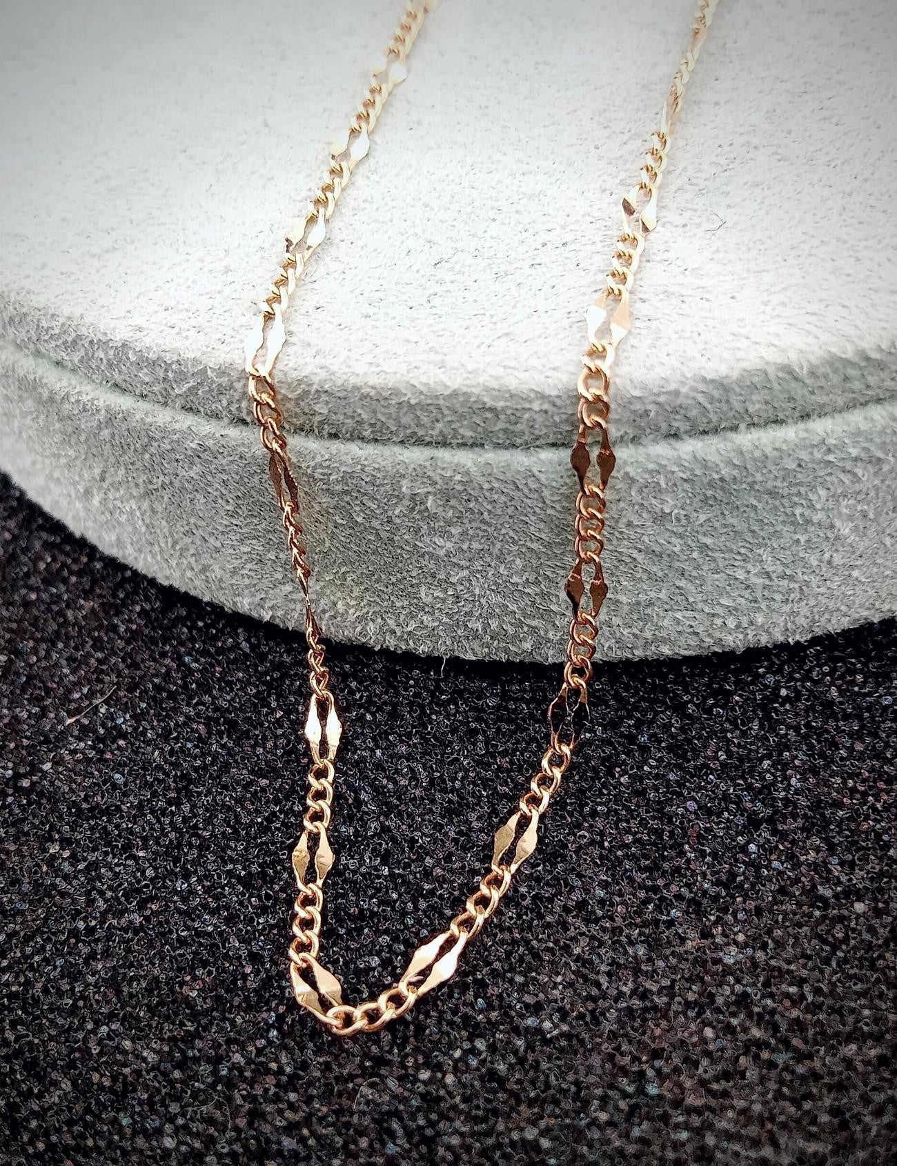 14K Boomerang Detail Chain Gold Necklace