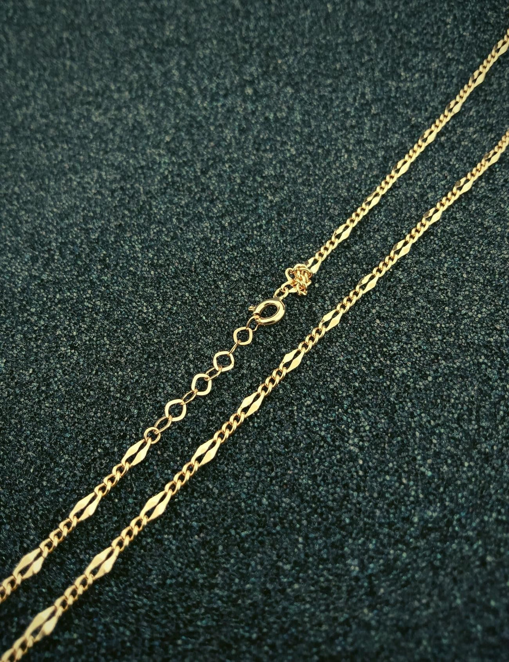 14K Boomerang Detail Bold Chain Gold Necklace