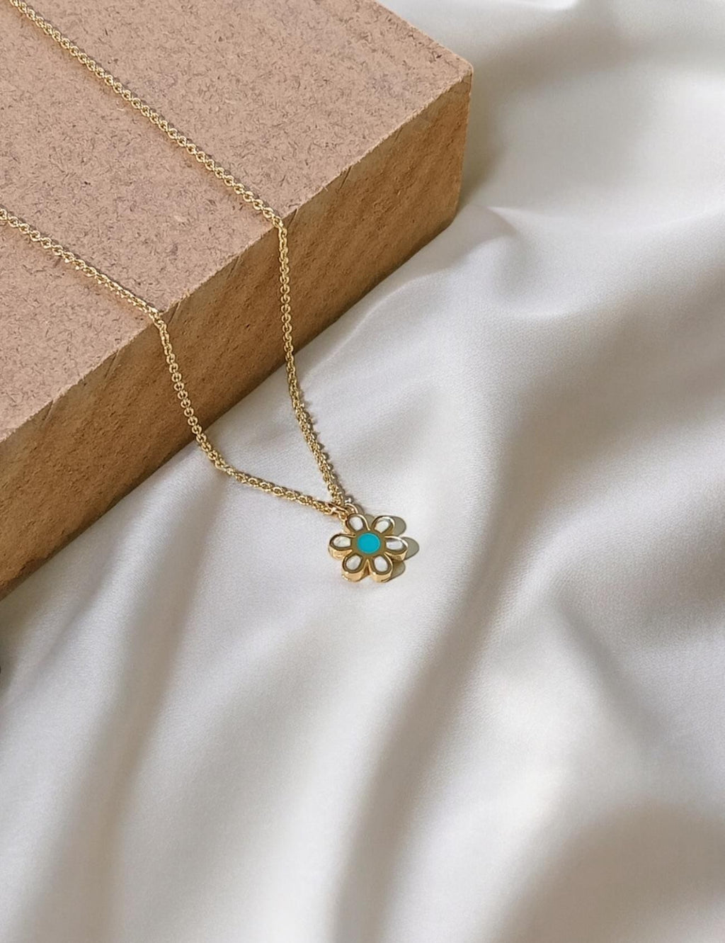 14K Enamel Daisy Gold Necklace